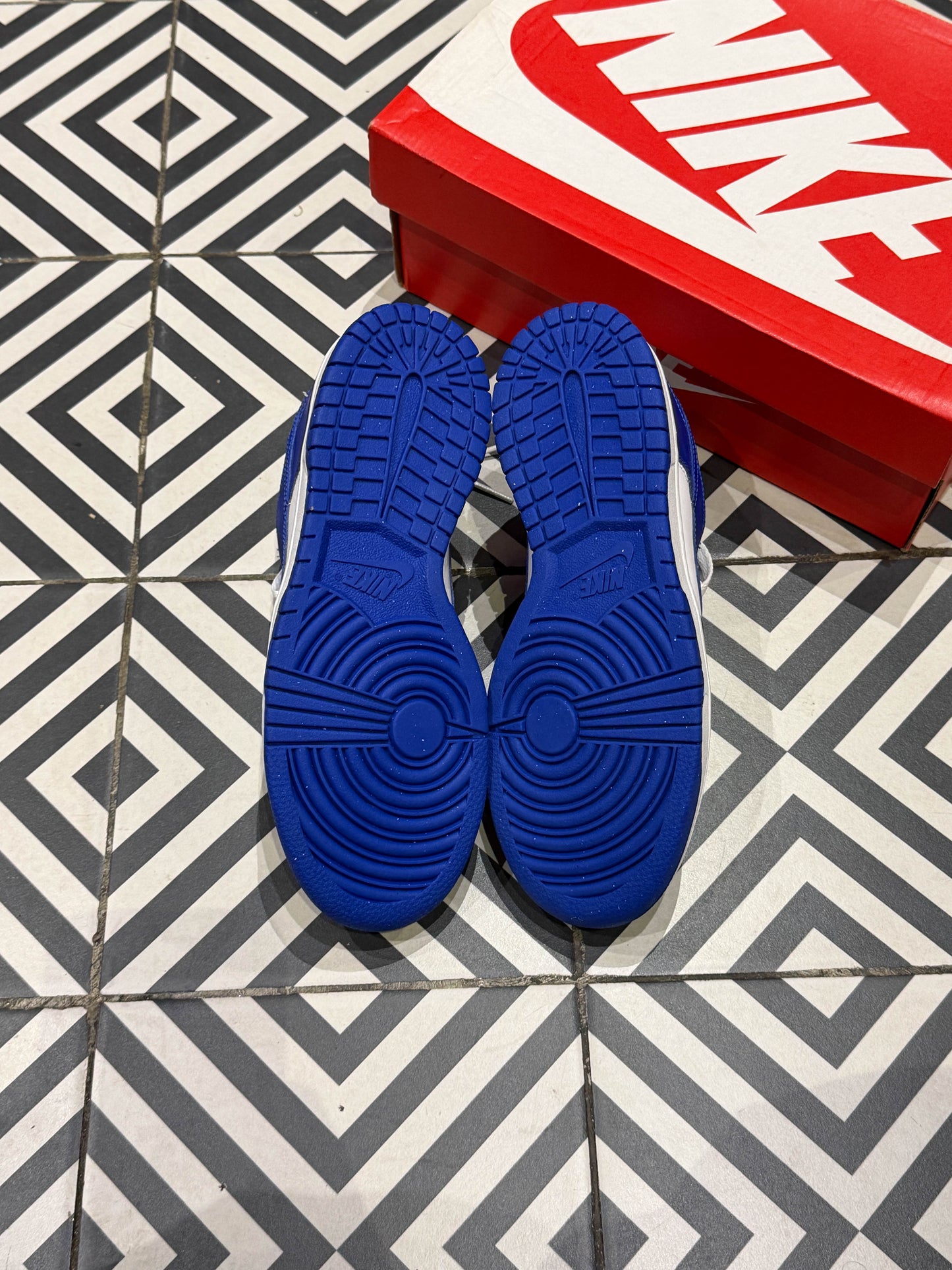 Dunk Low Kentucky GS (Taille 38)