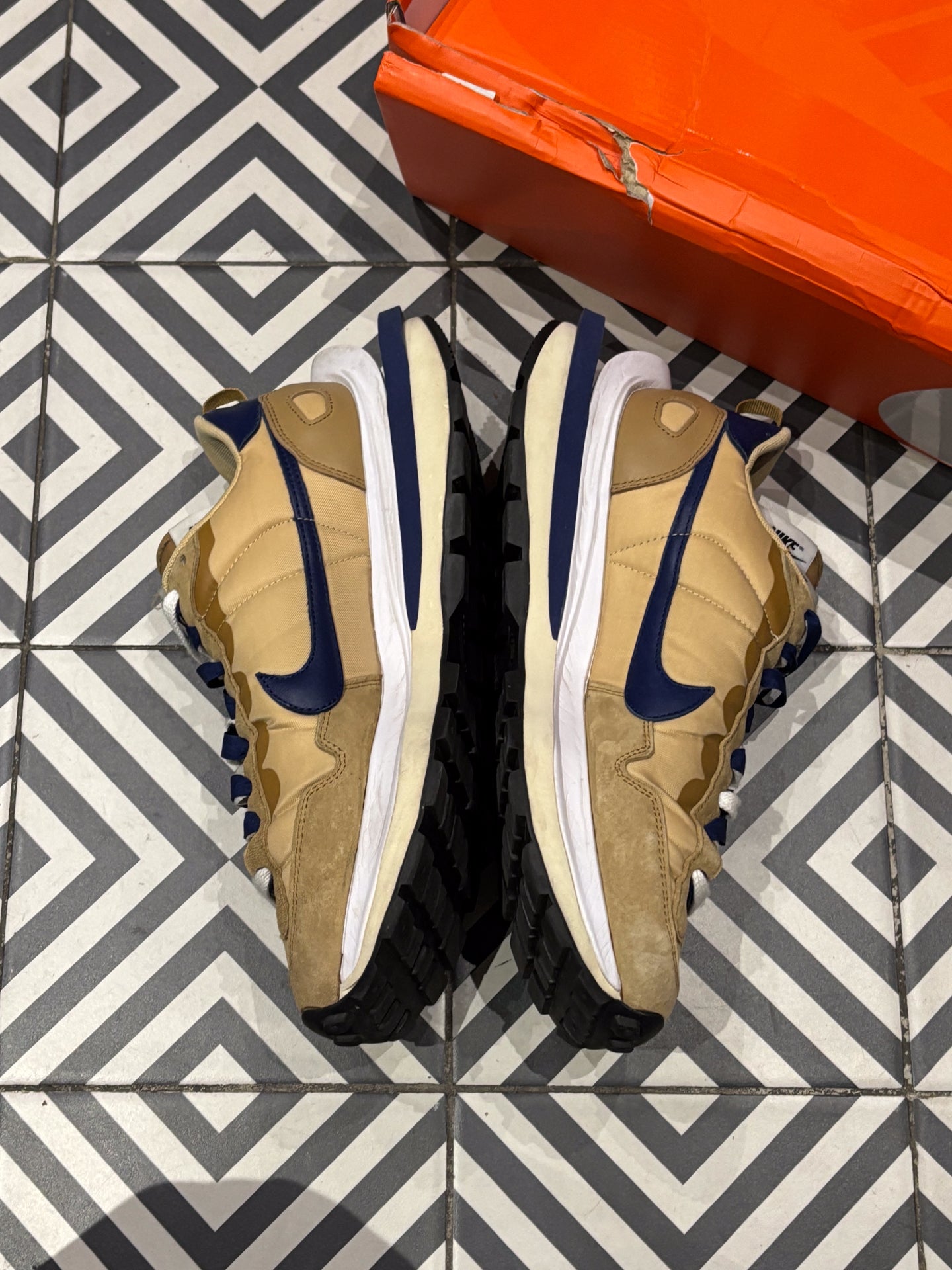 Sacai Vaporwaffle Sesame (45,5)