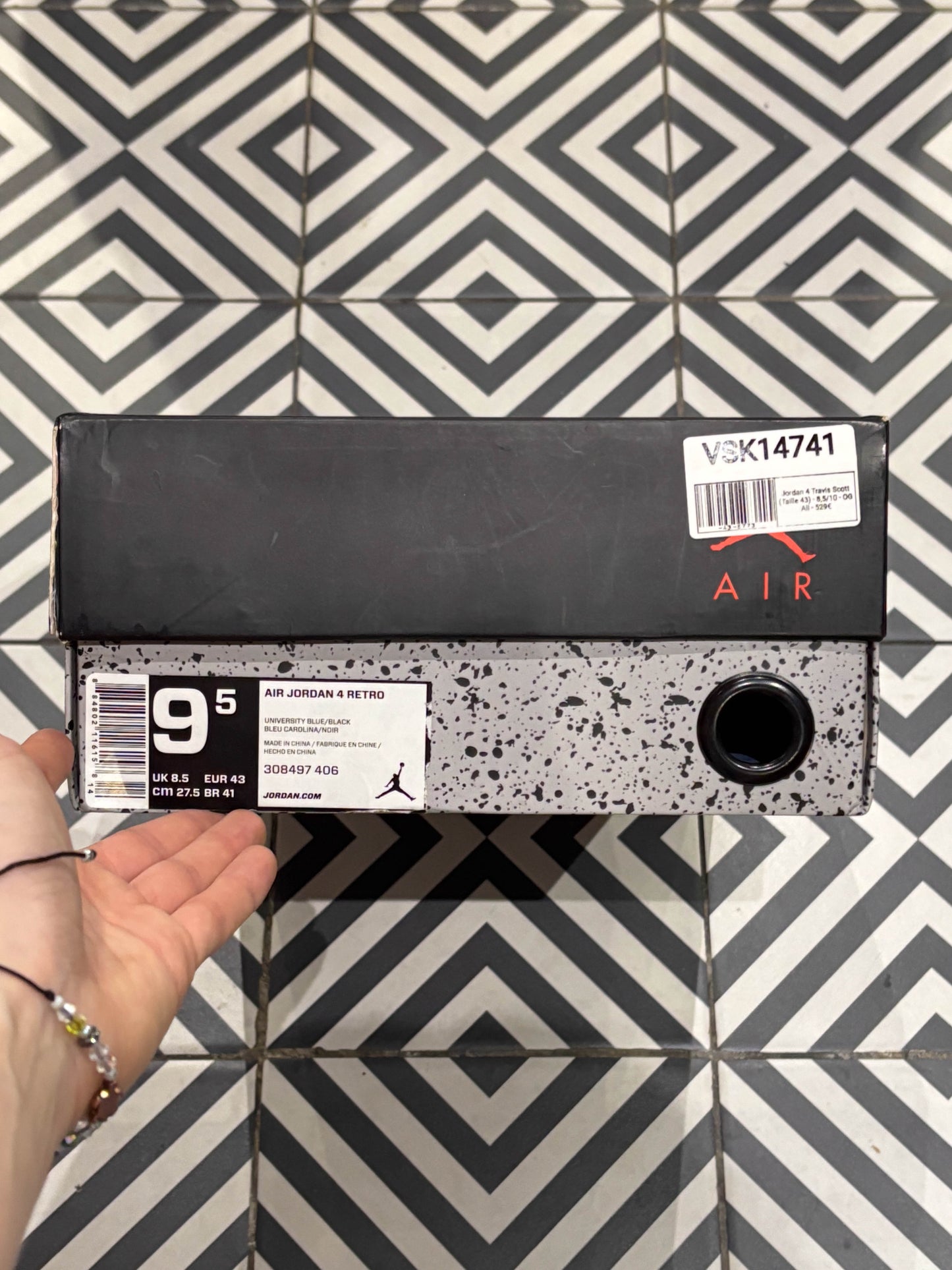 Jordan 4 Travis Scott (Taille 43)