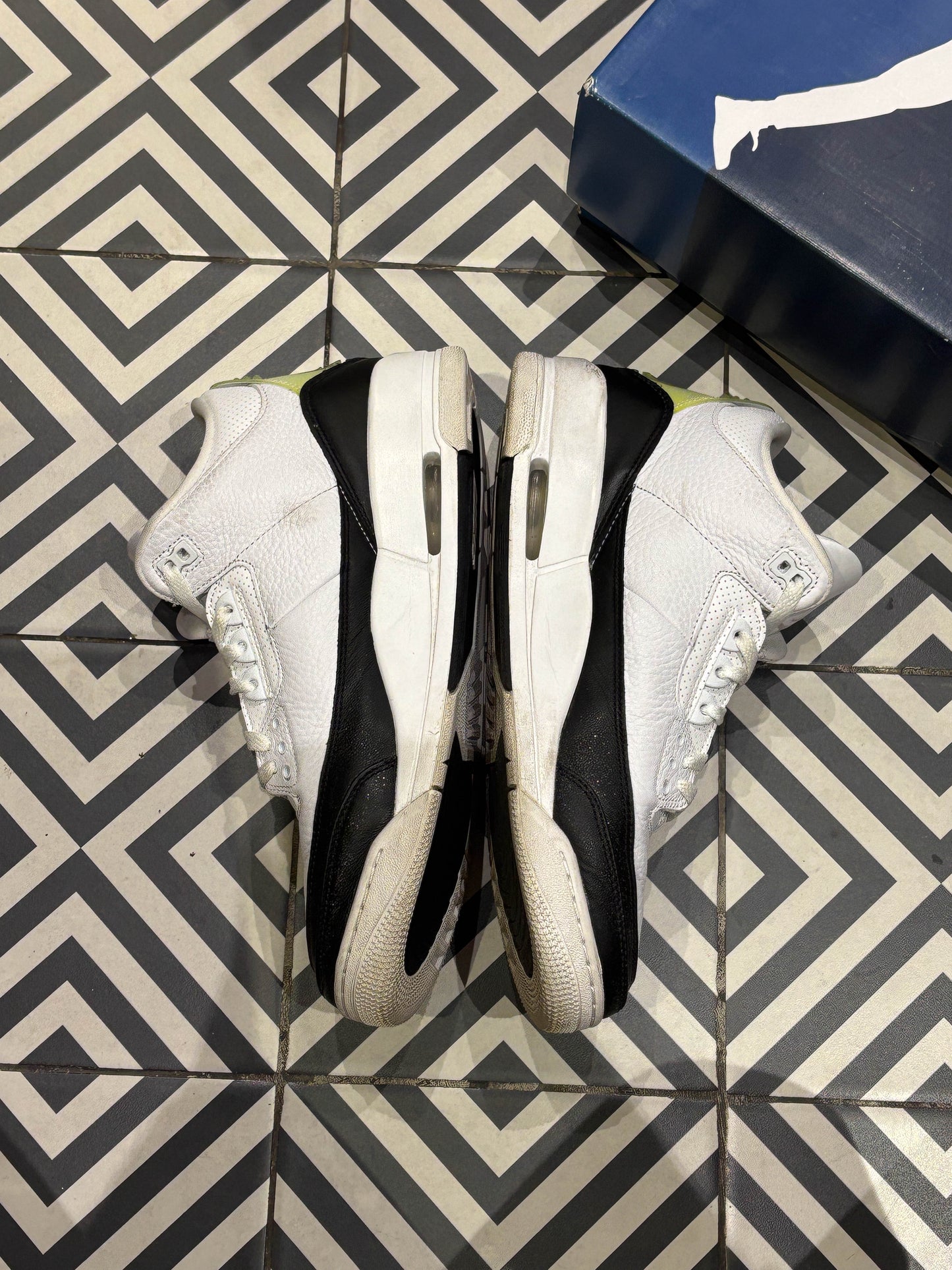 Jordan 3 Fragment (Taille 45,5)