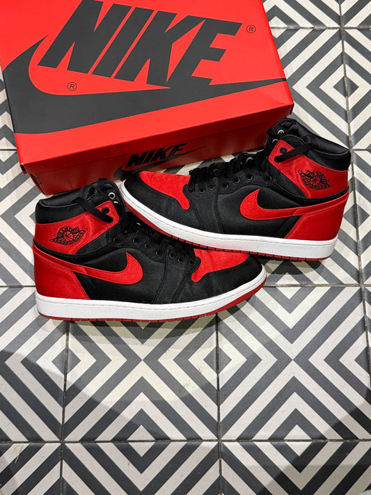 Jordan 1 High Satin Bred (Taille 44)