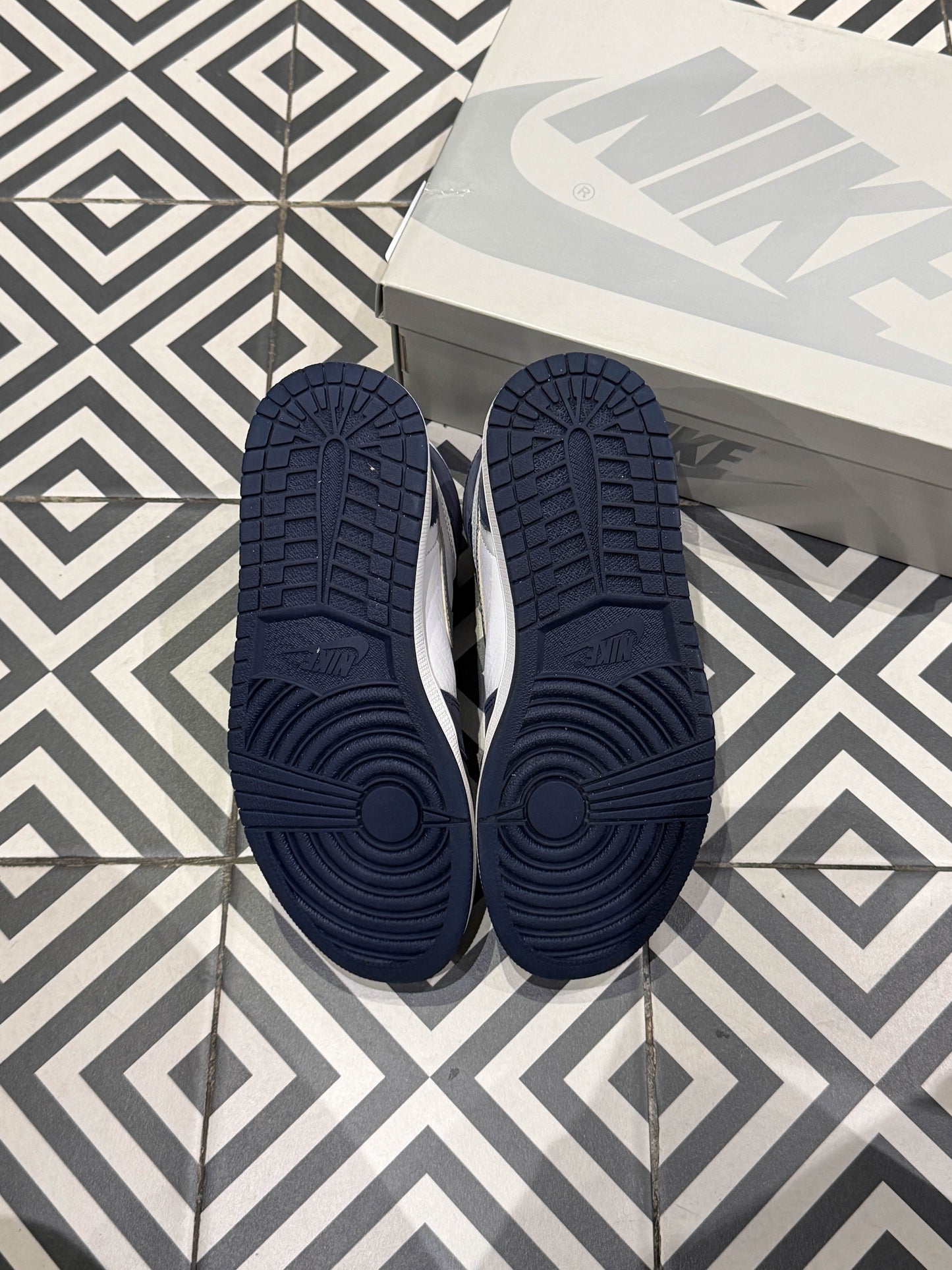 Jordan 1 High Co Japan Navy (Taille 42)