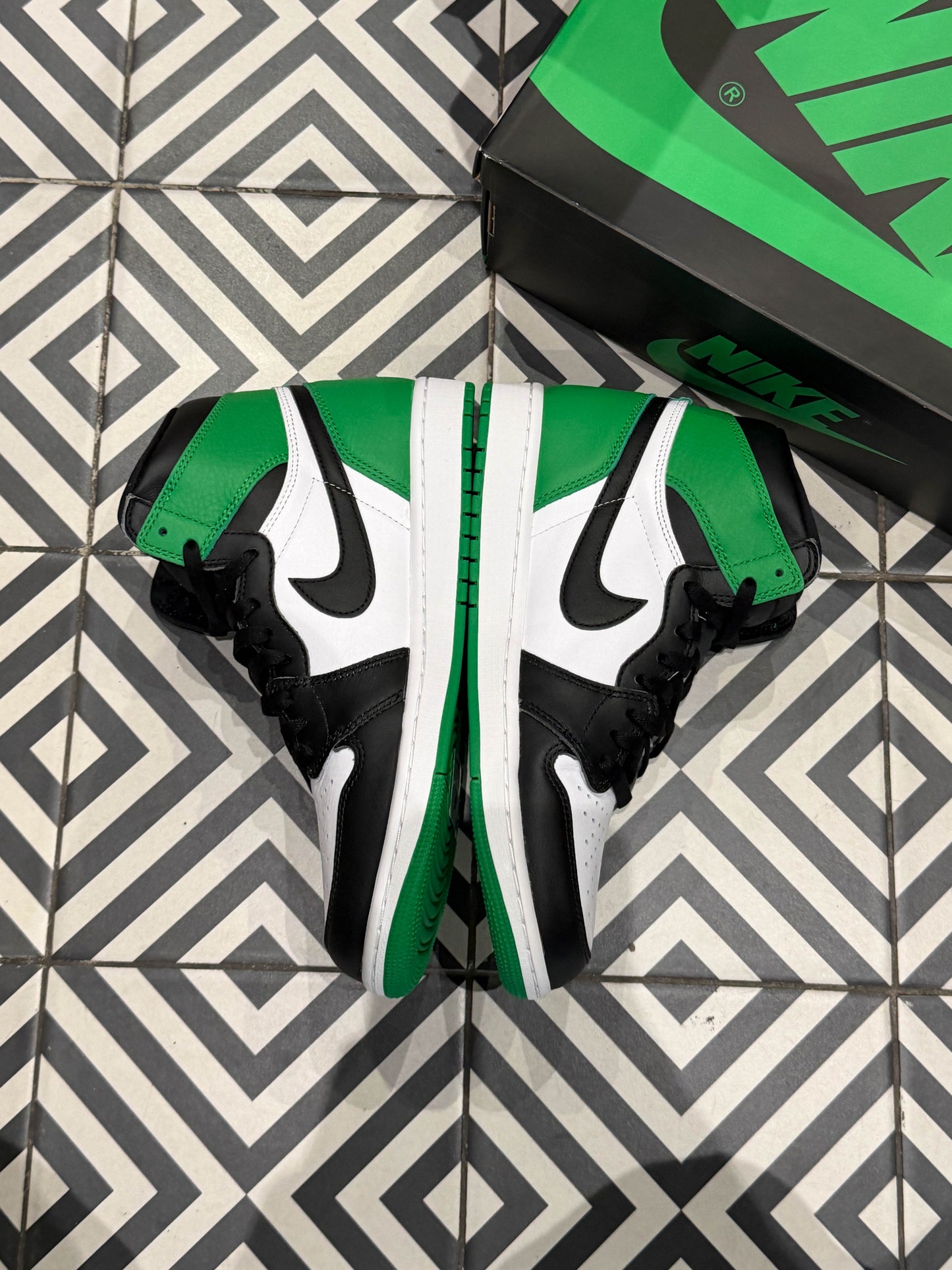 Jordan 1 High Pine Green (Taille 42,5)