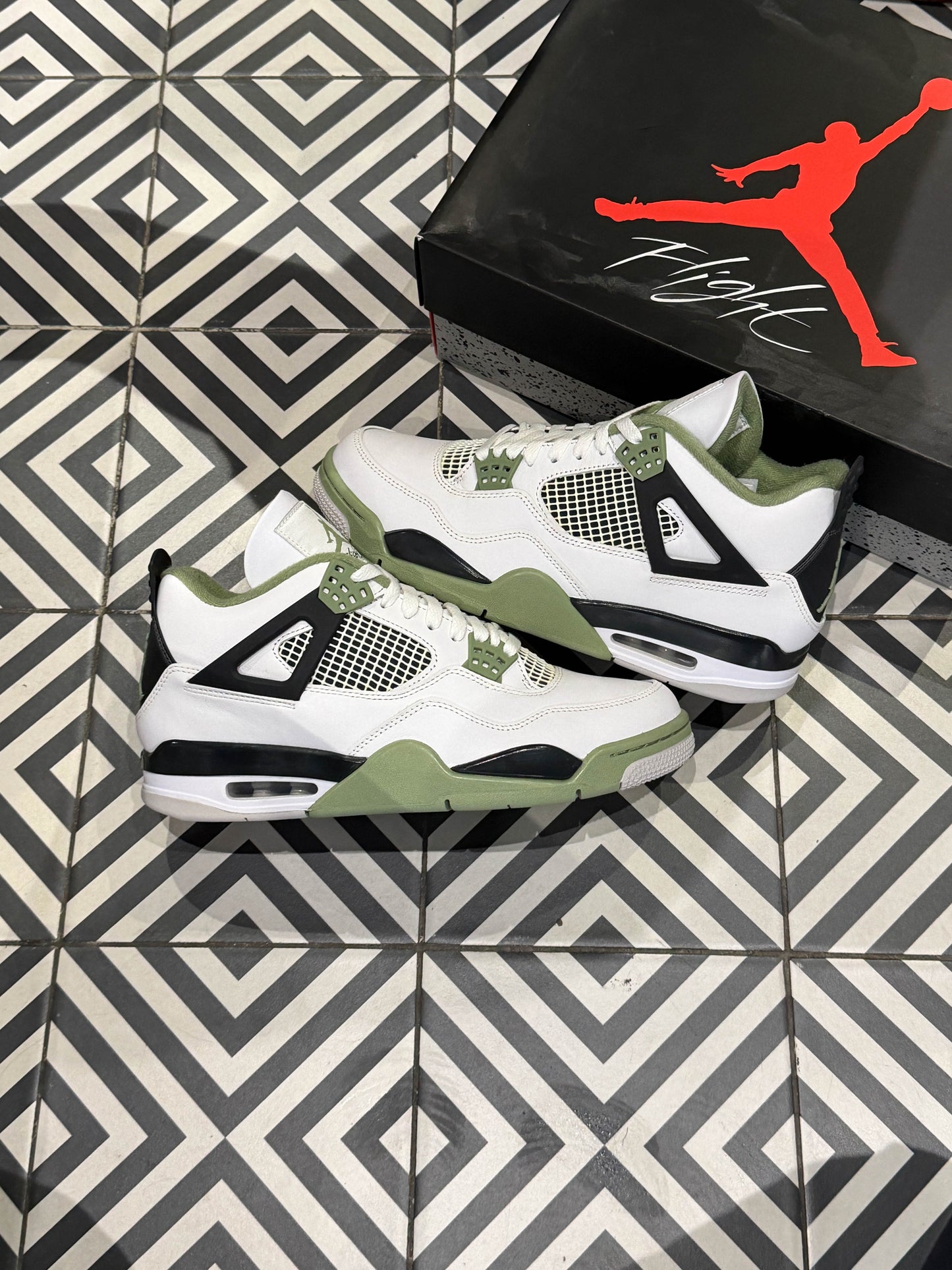 Jordan 4 Seafoam (Taille 38)