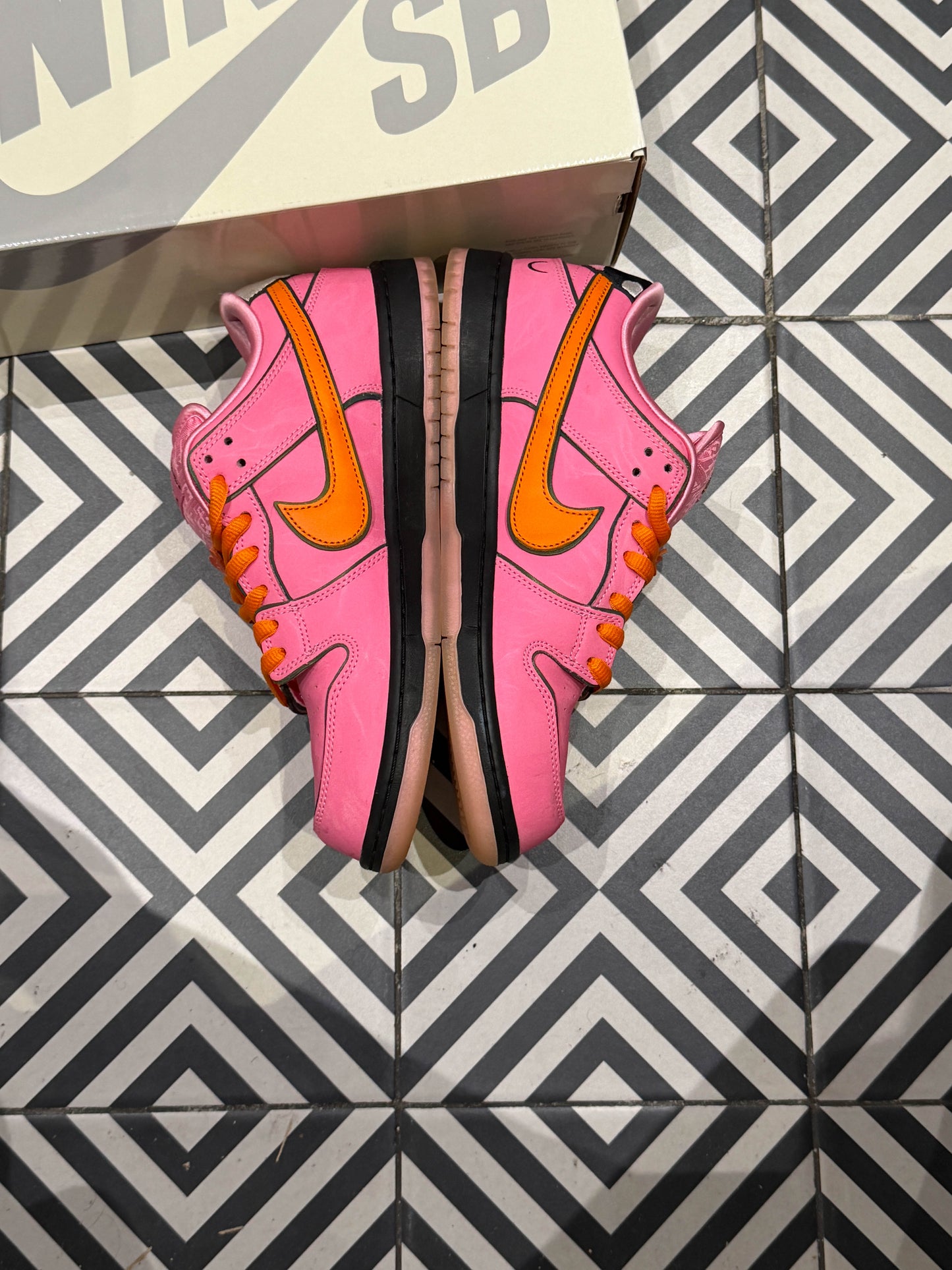 Dunk low SB Powerpuff Blossom (Taille 44)