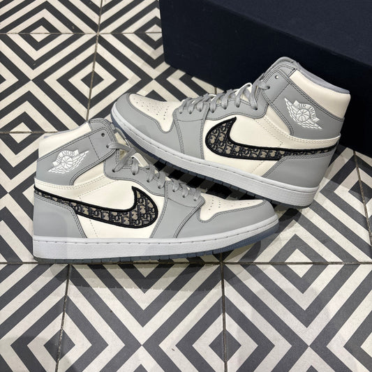 Jordan 1 High Dior (Taille 44)