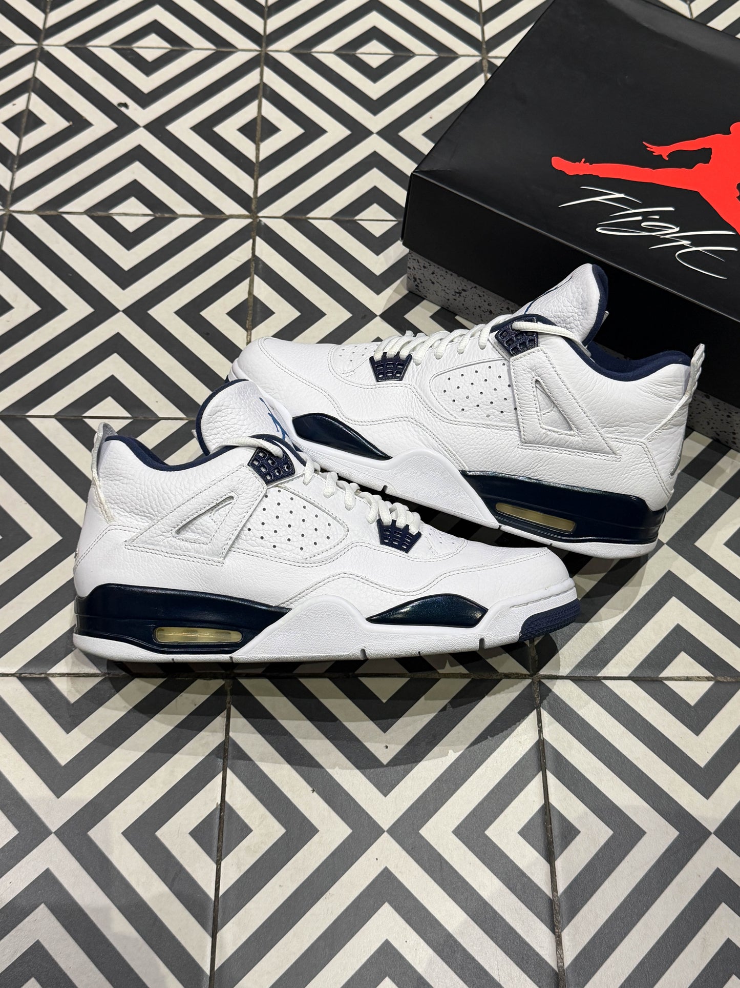 Jordan 4 Columbia (Taille 46)