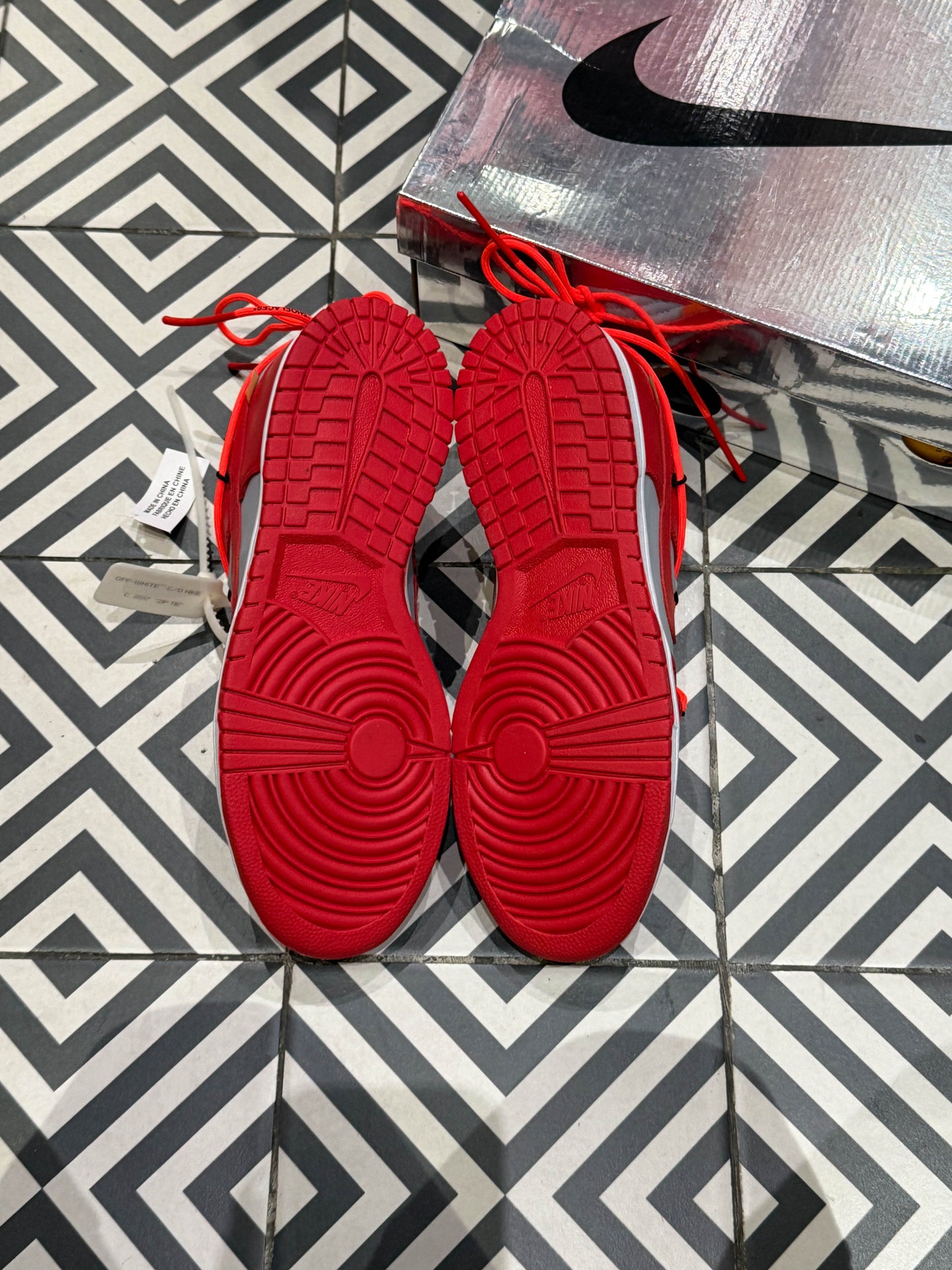 Dunk Off-White University Red (Taille 43)