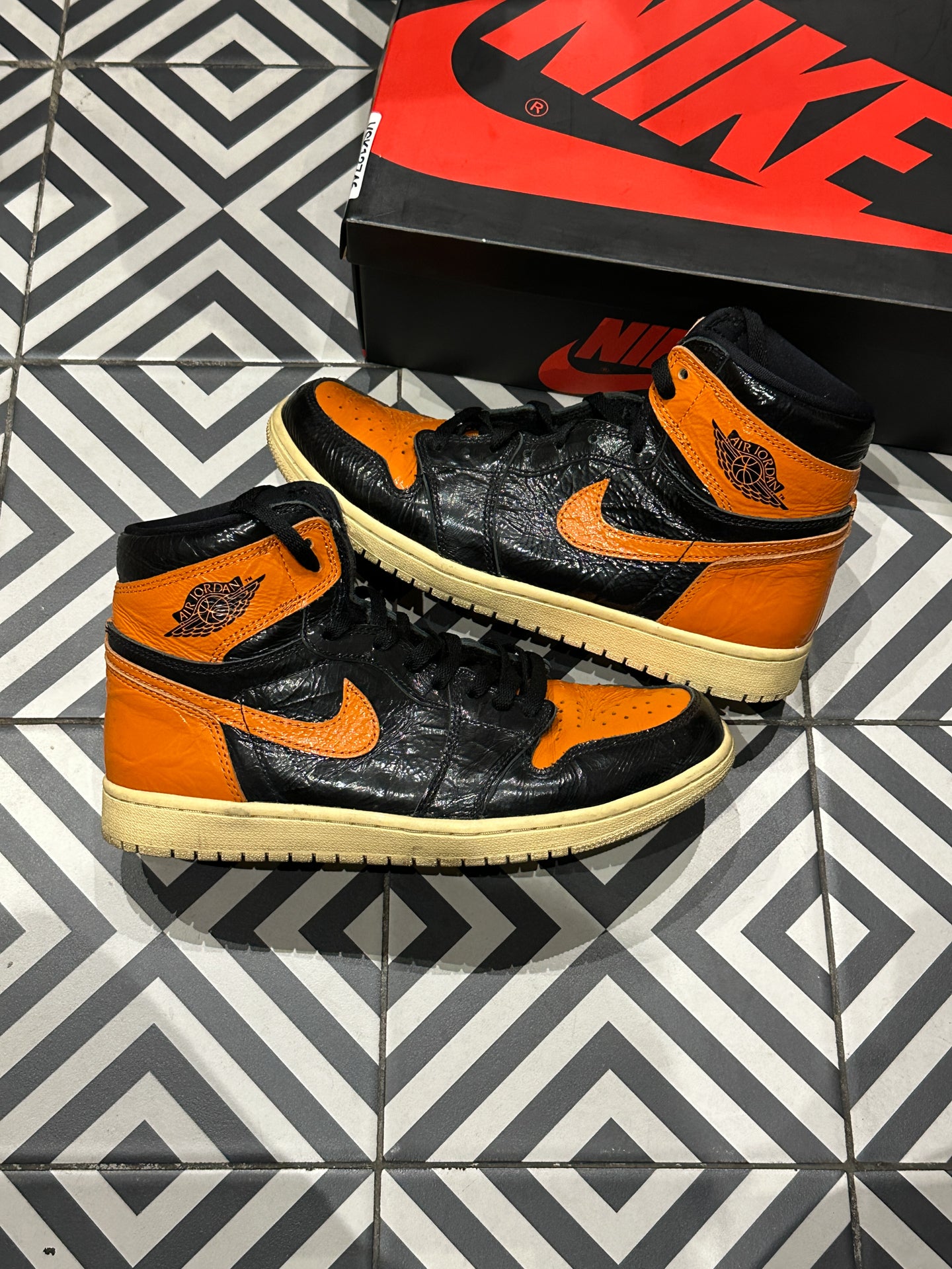 Jordan 1 High Shattered 3.0 (Taille 41)