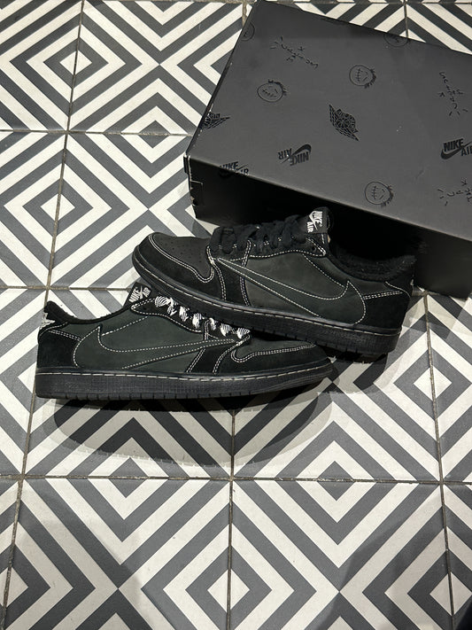 Jordan 1 Low Travis Phantom Black (41)