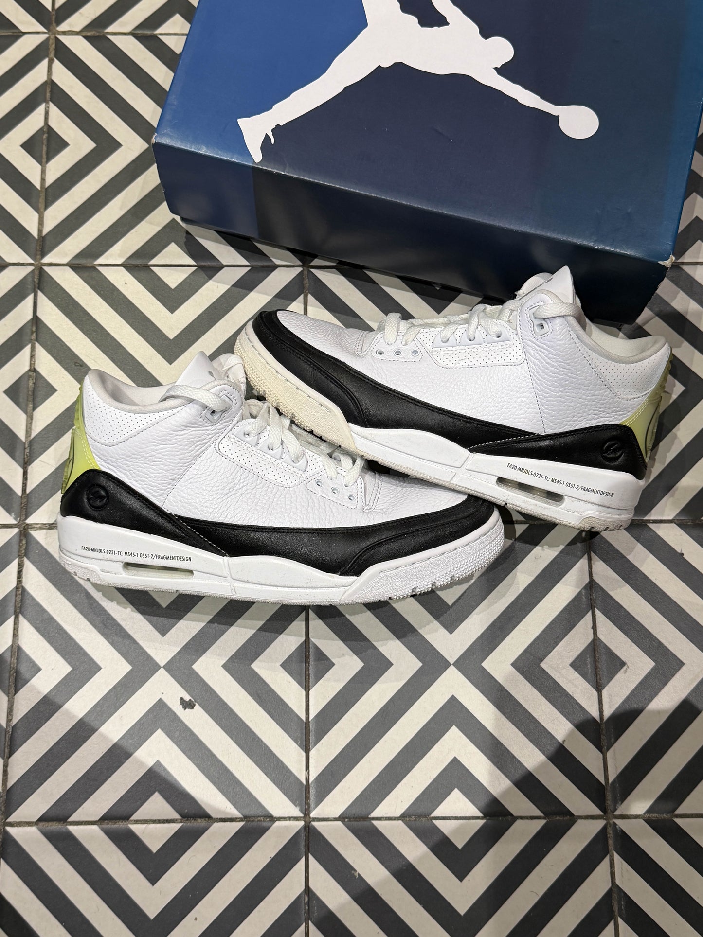 Jordan 3 Fragment (Taille 43)