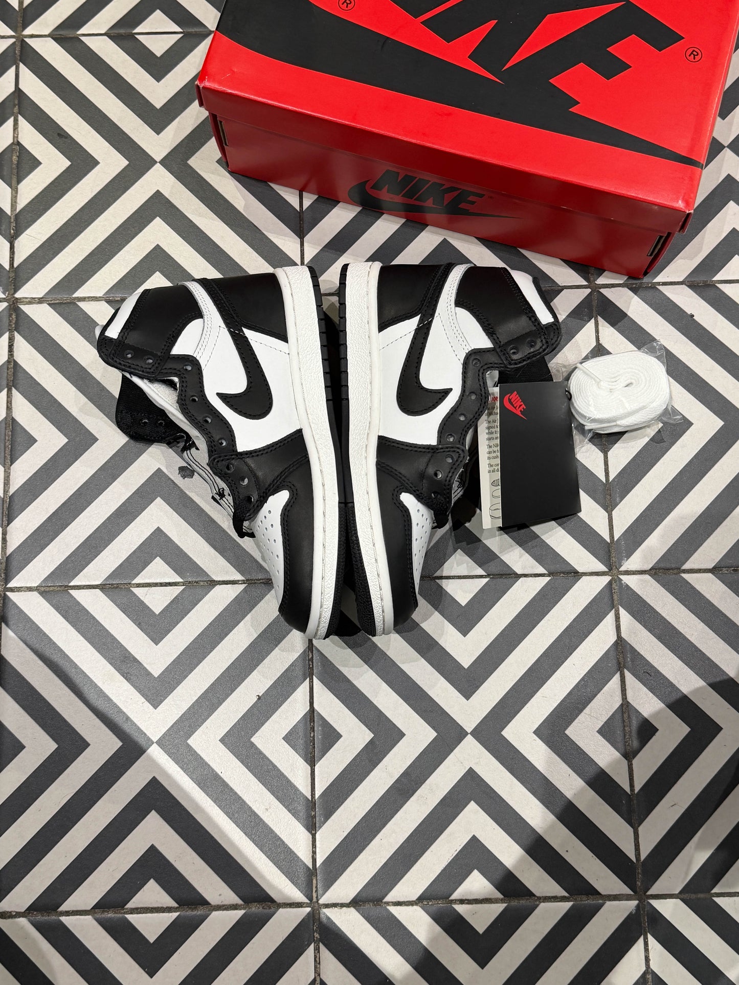 Jordan 1 High 85 Black (Taille 36)