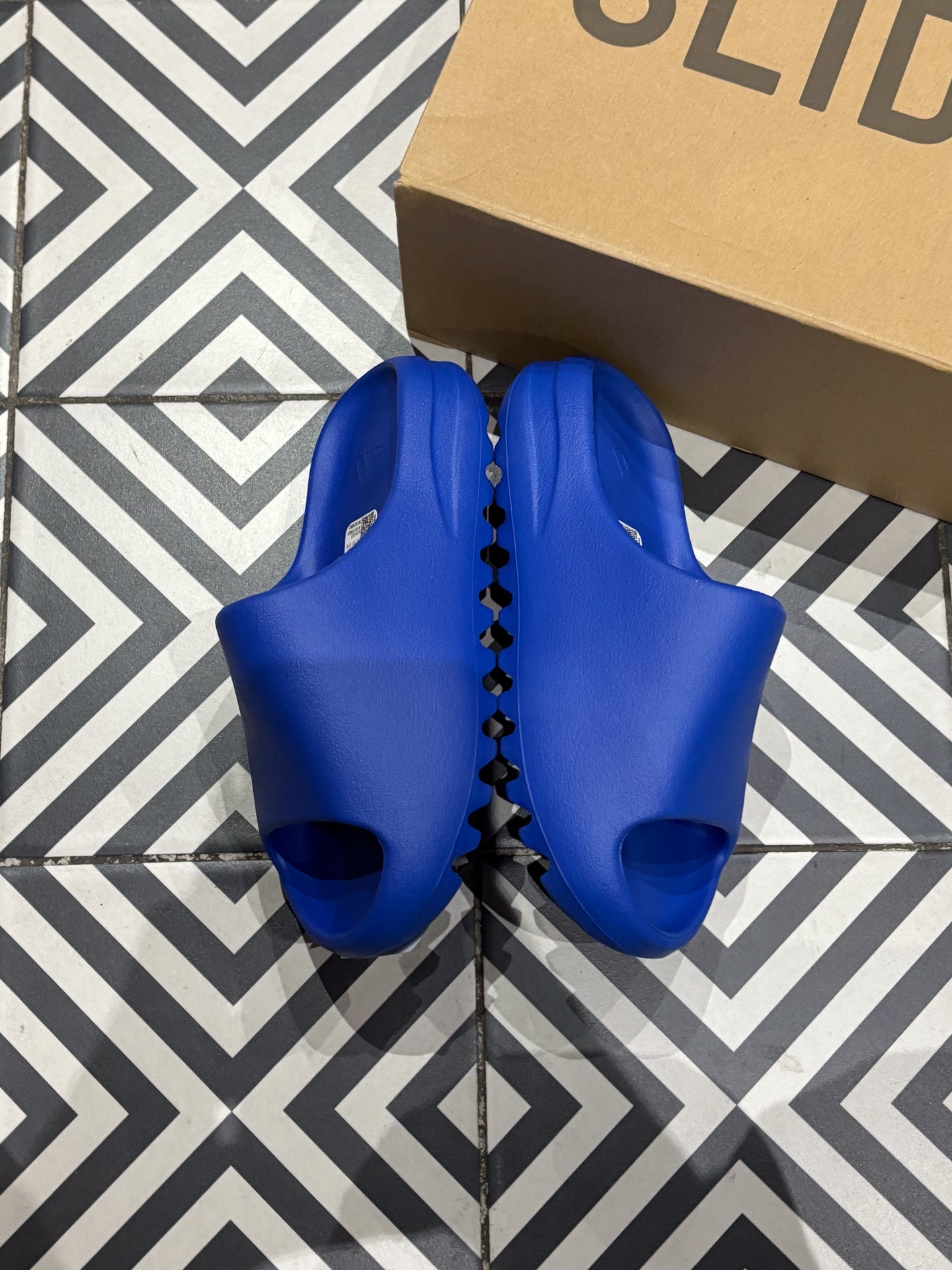 Yeezy Slide Azure (Taille 37)