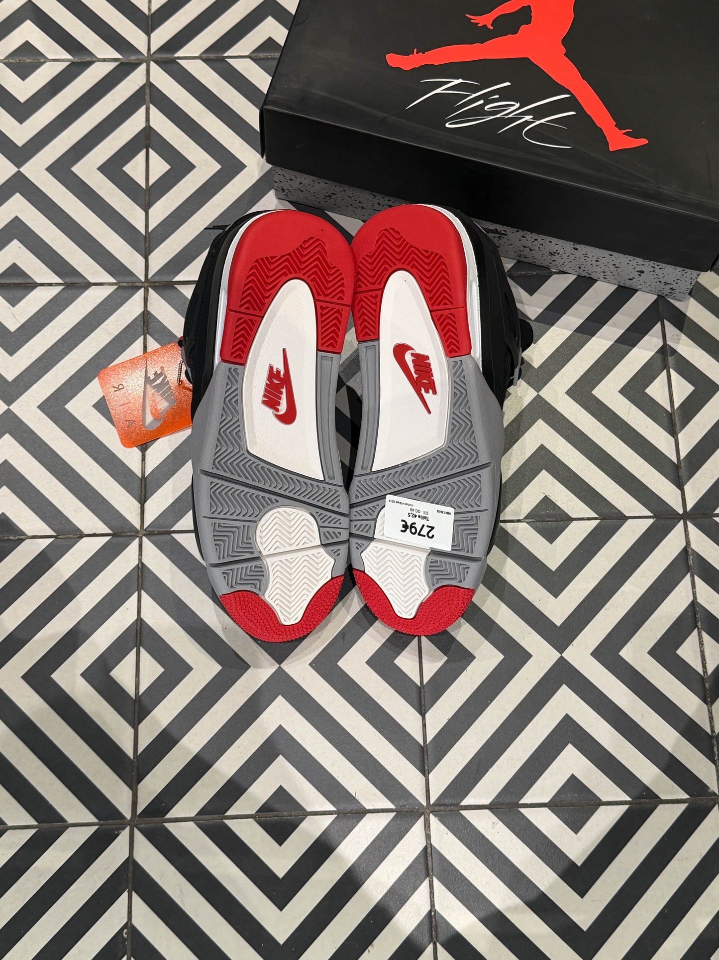 Jordan 4 Bred 2019 (Taille 42,5)