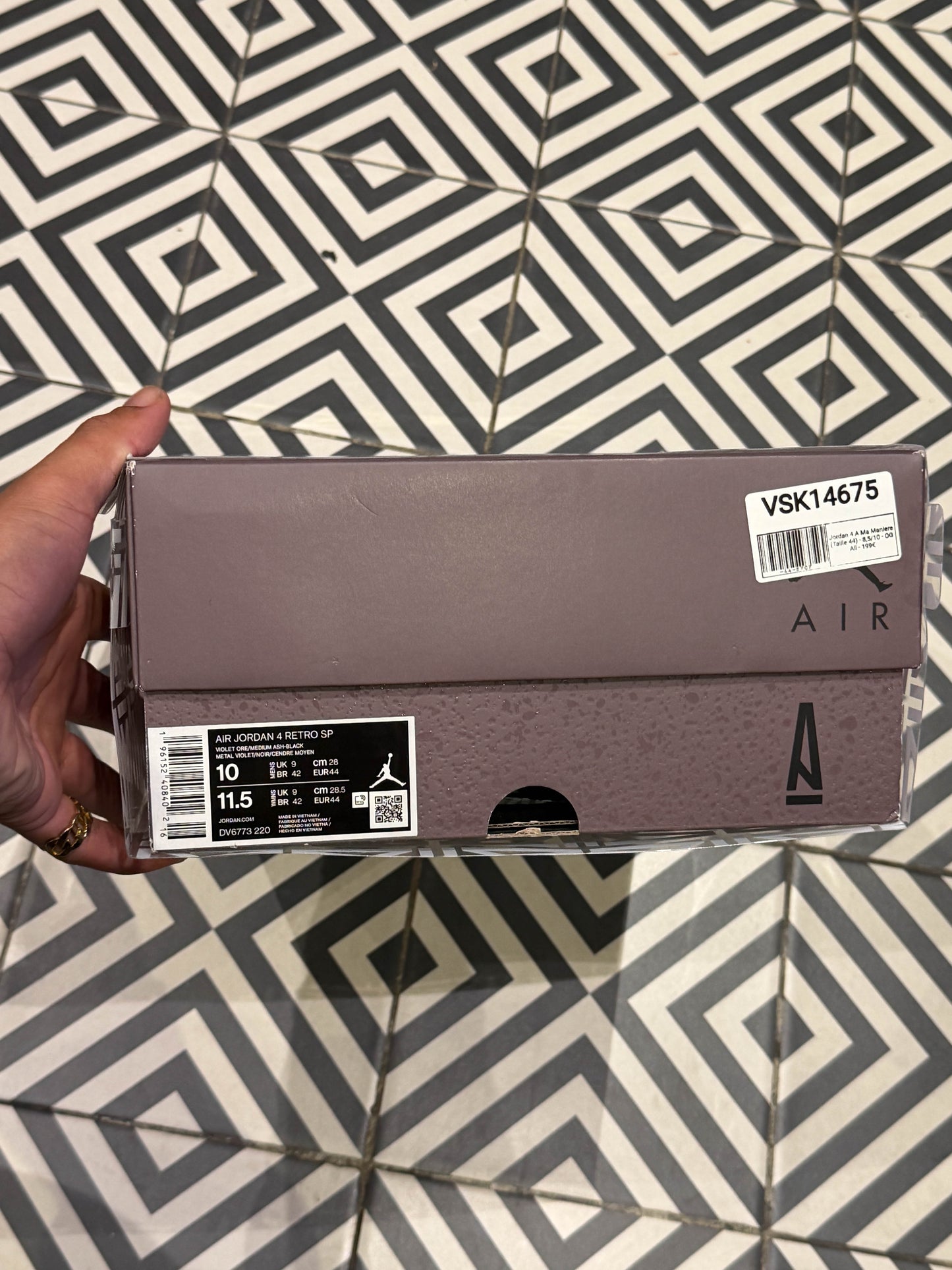 Jordan 4 A Ma Maniere (Taille 44)