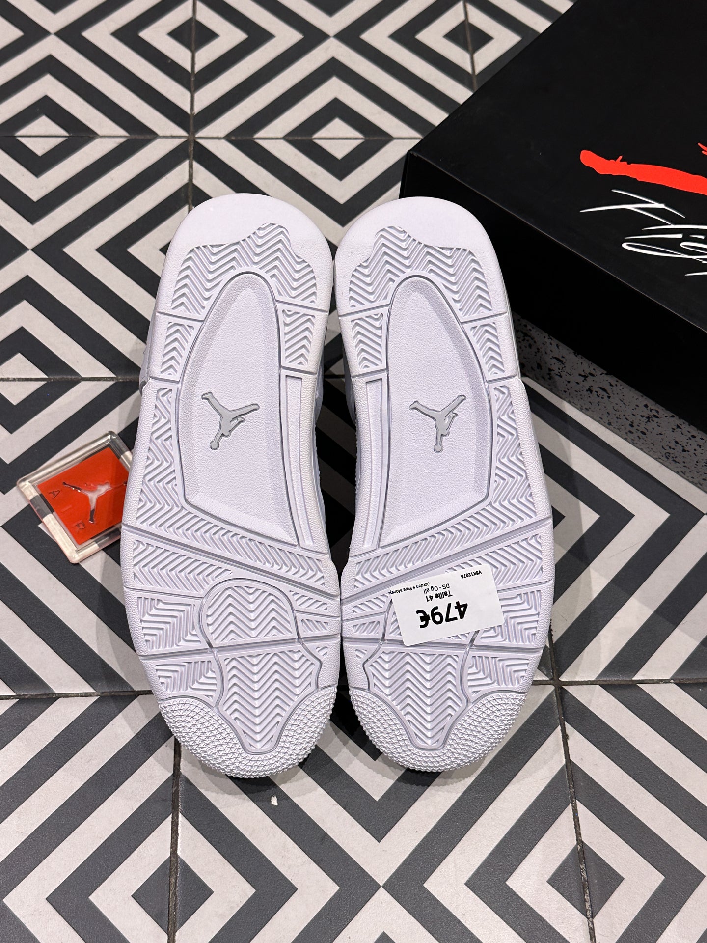 Jordan 4 Pure Money (41)