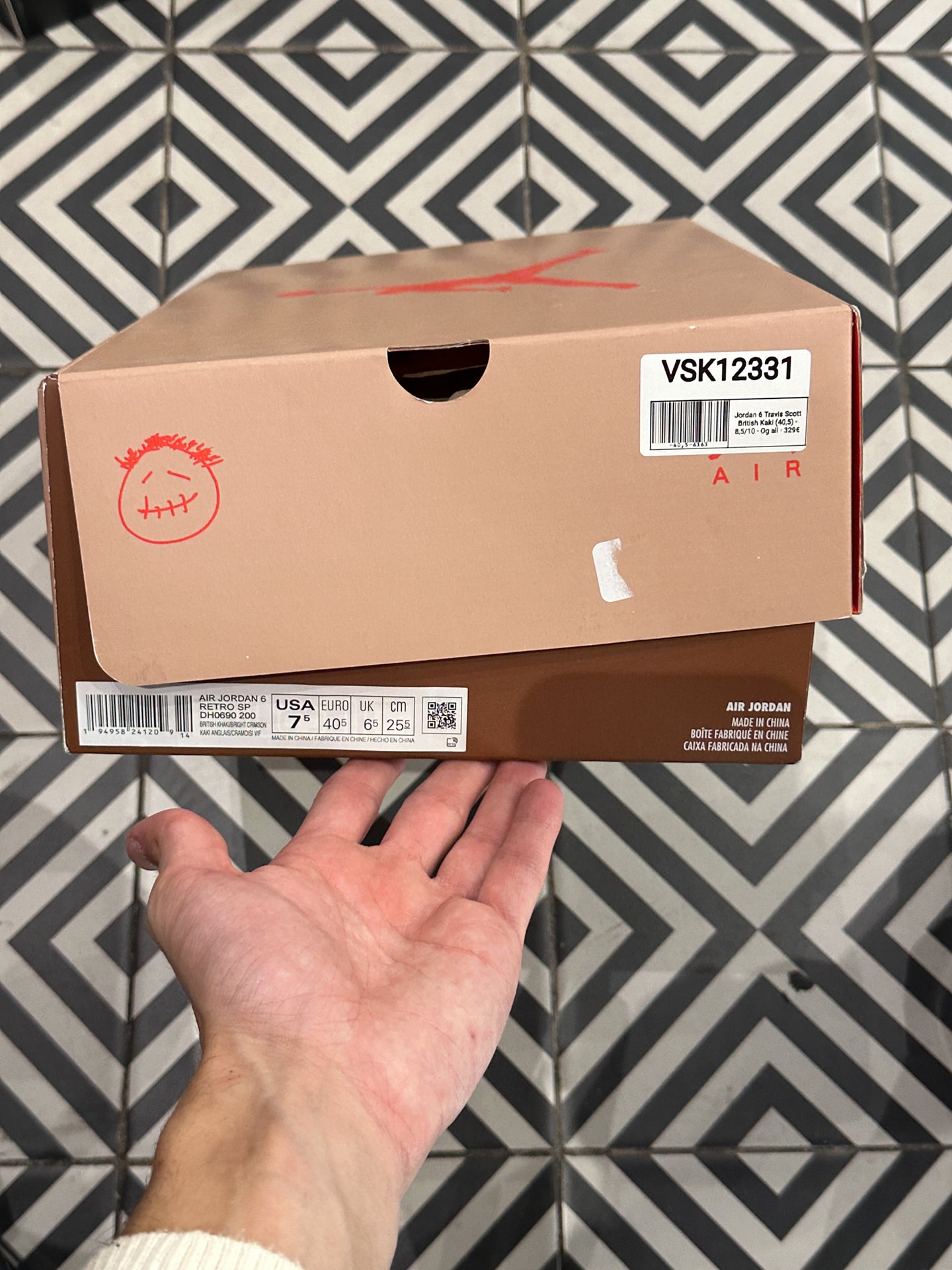Jordan 6 Travis Scott British Kaki (40,5)
