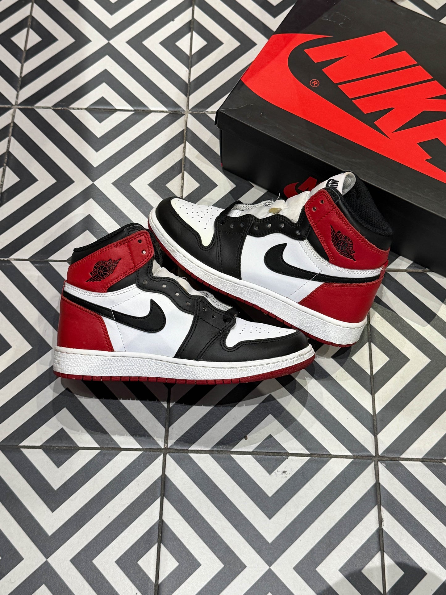 Jordan 1 High Black Toe GS (Taille 36)