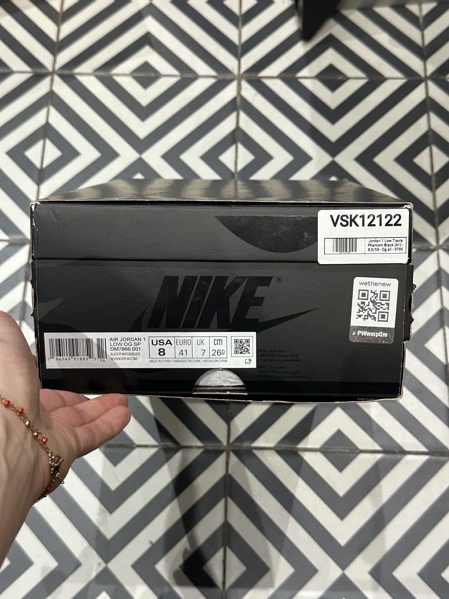 Jordan 1 Low Travis Phantom Black (41)