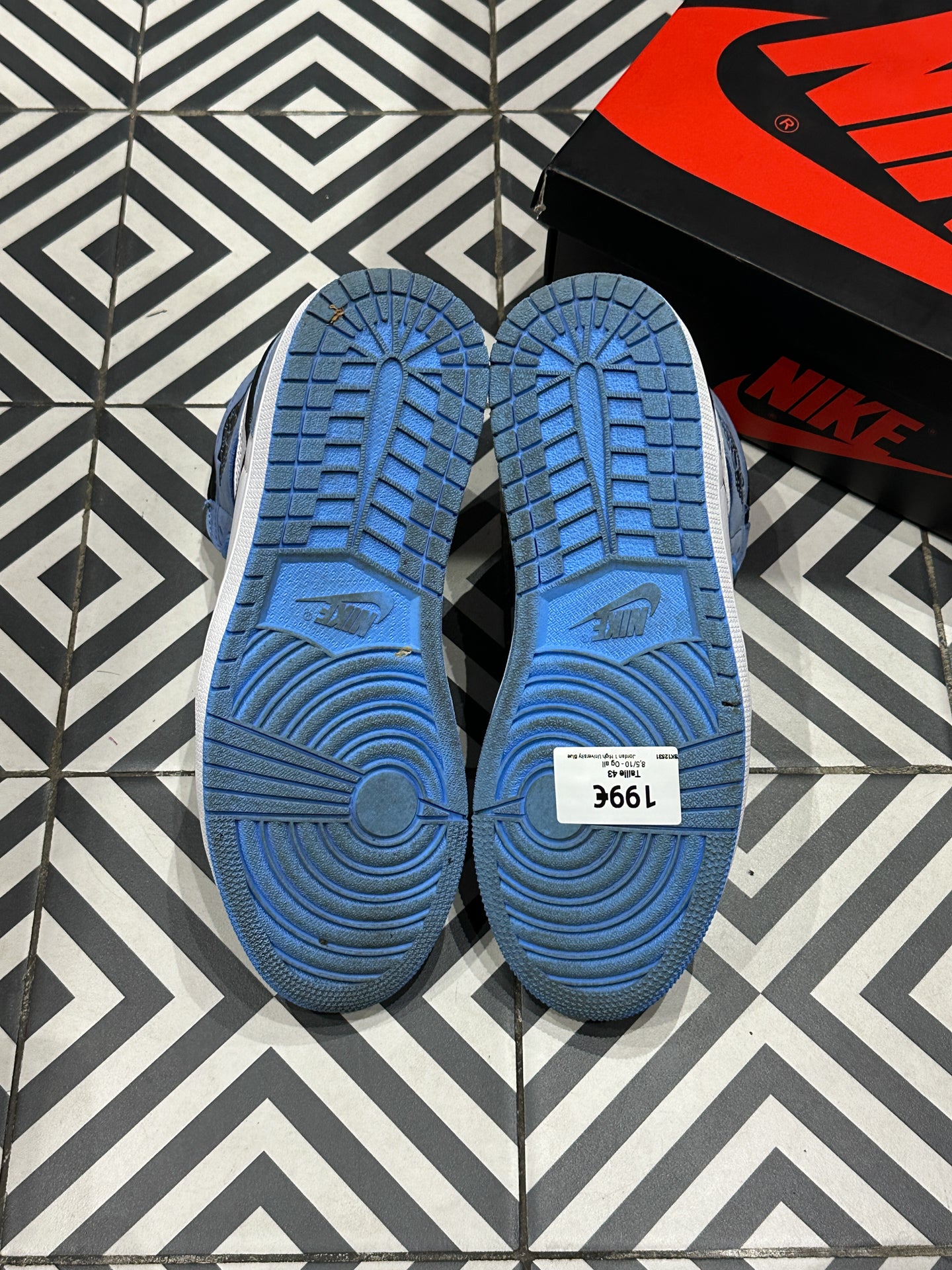 Jordan 1 High University Blue (Taille 43)