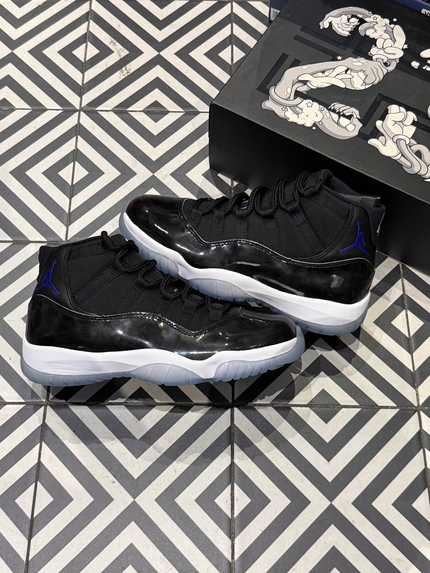 Jordan 11 SpaceJam (Taille 42,5)