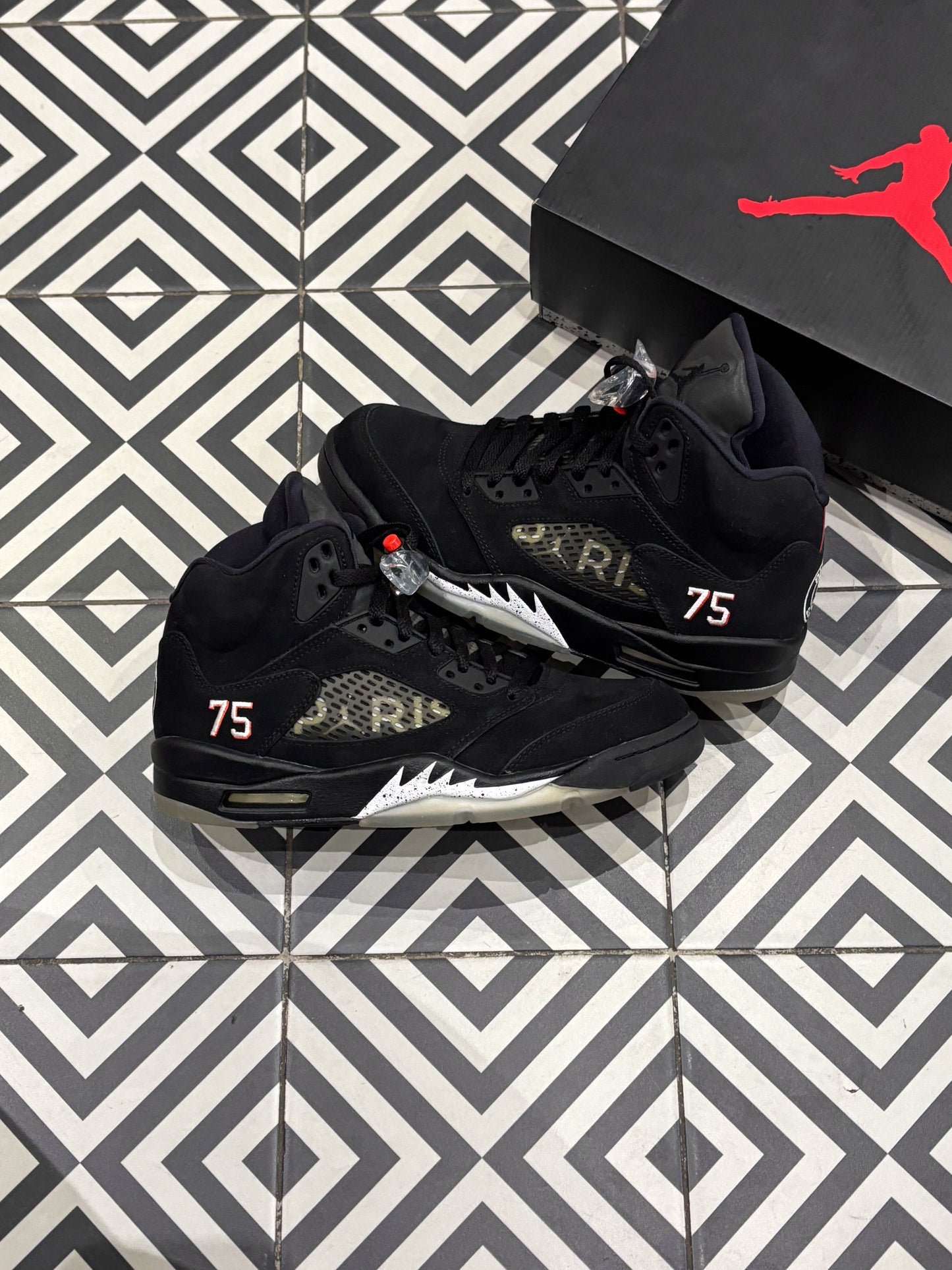 Jordan 5 PSG Black (Taille 41)