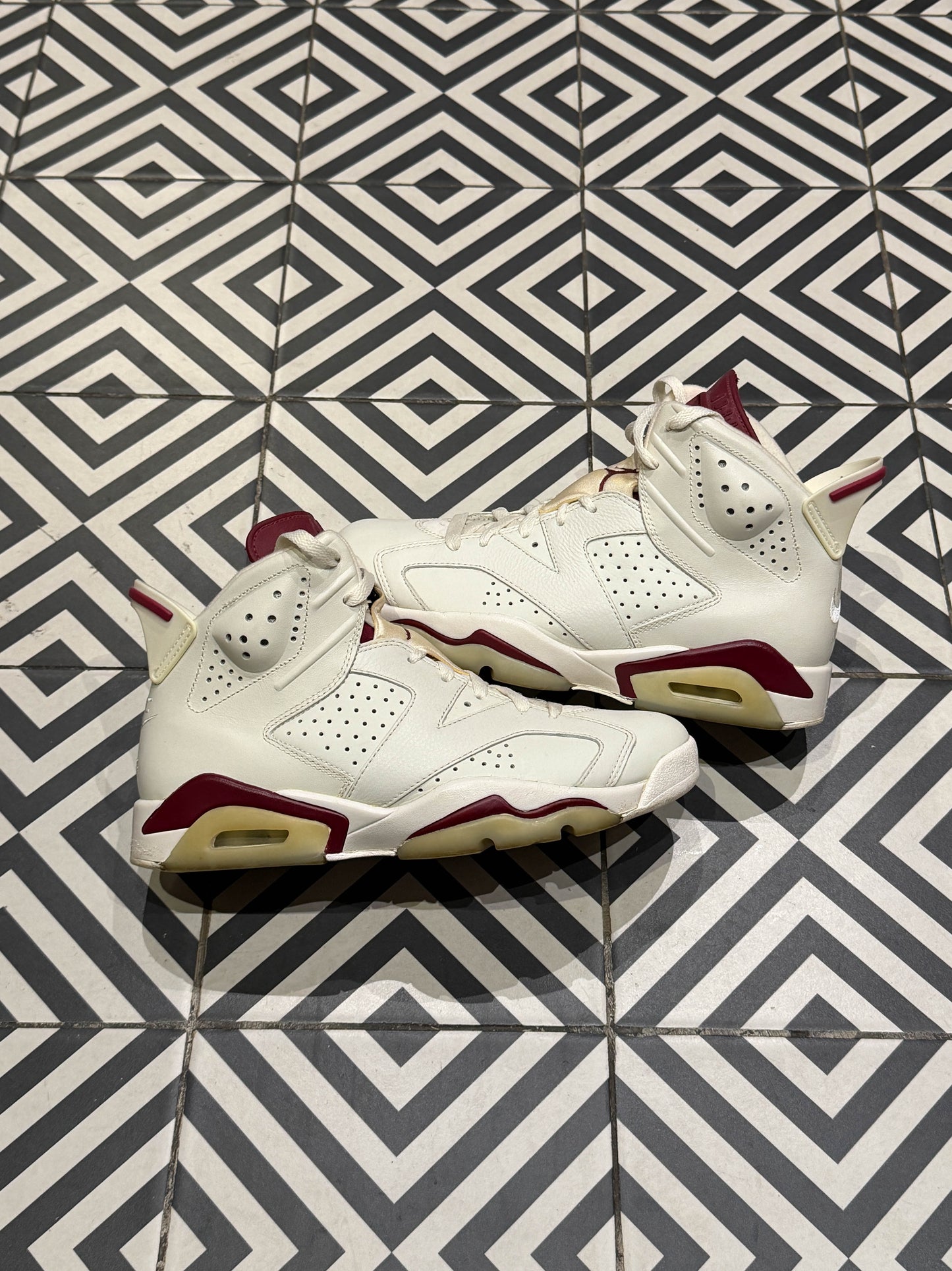 Jordan 6 Marron (Taille 40,5)