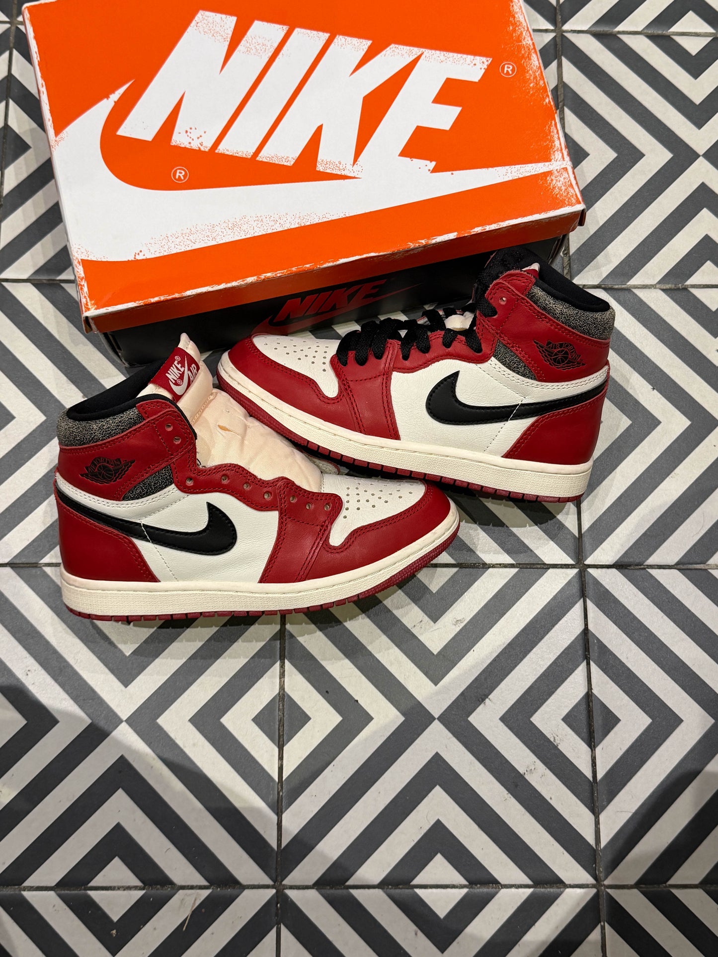 Jordan 1 High Lost And Found (Taille 36,5)