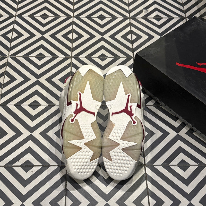 Jordan 6 Marron (Taille 41)