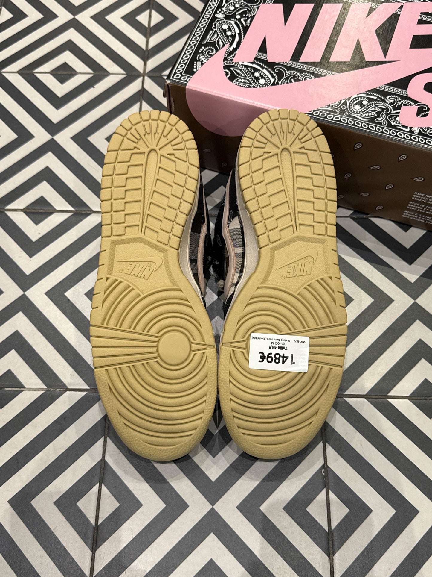 Dunk Sb Travis Scott (Special Box) (Taille 44,5)