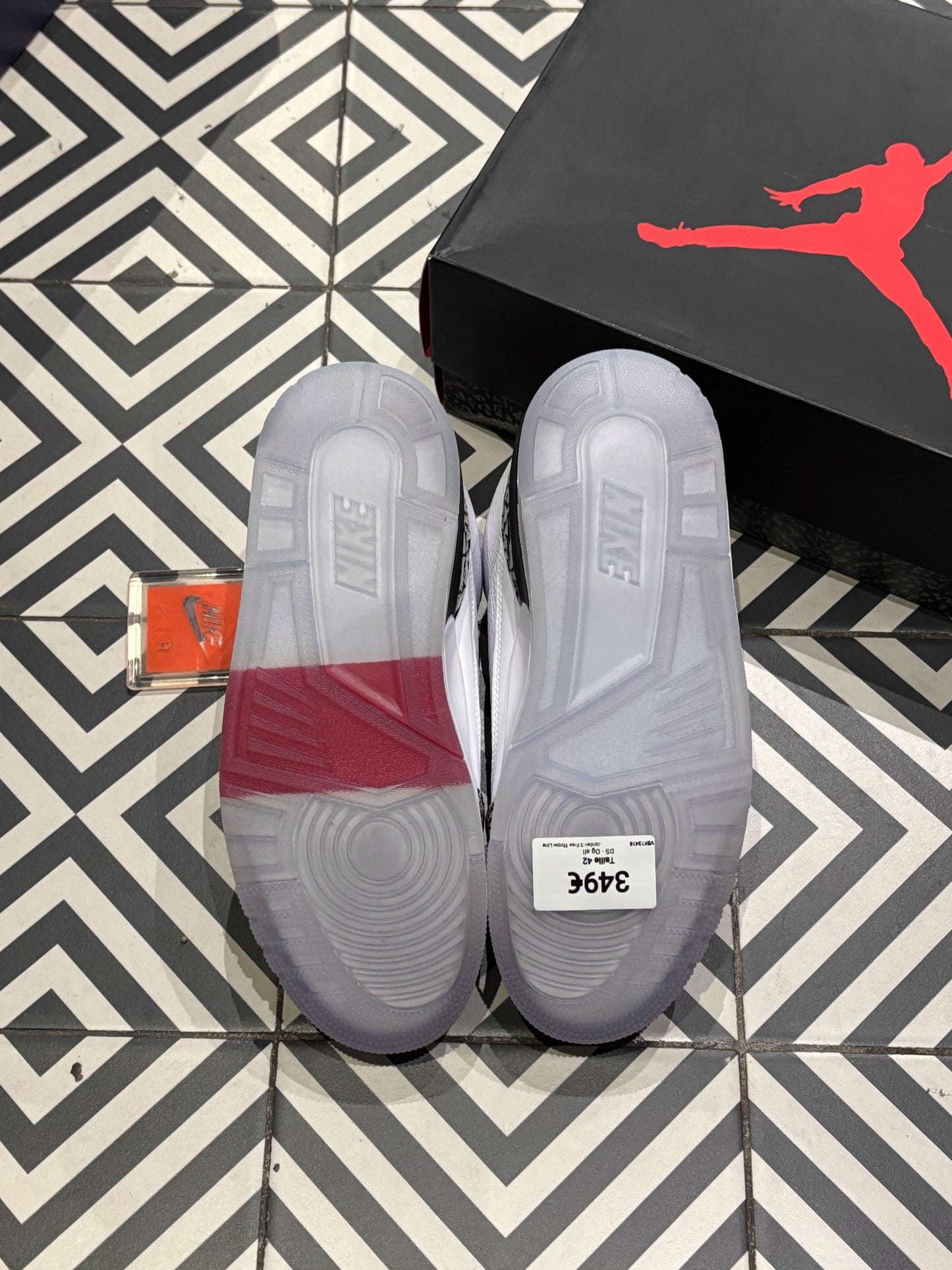 Jordan 3 Free Throw Line (Taille 42)