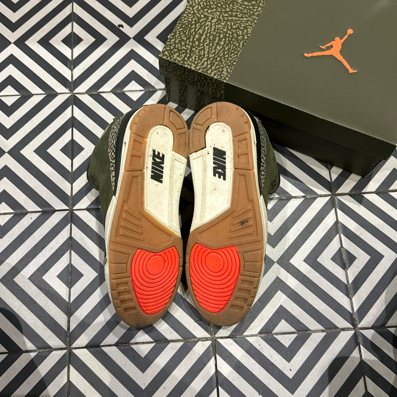 Jordan 3 Medium Olive (Taille 44)