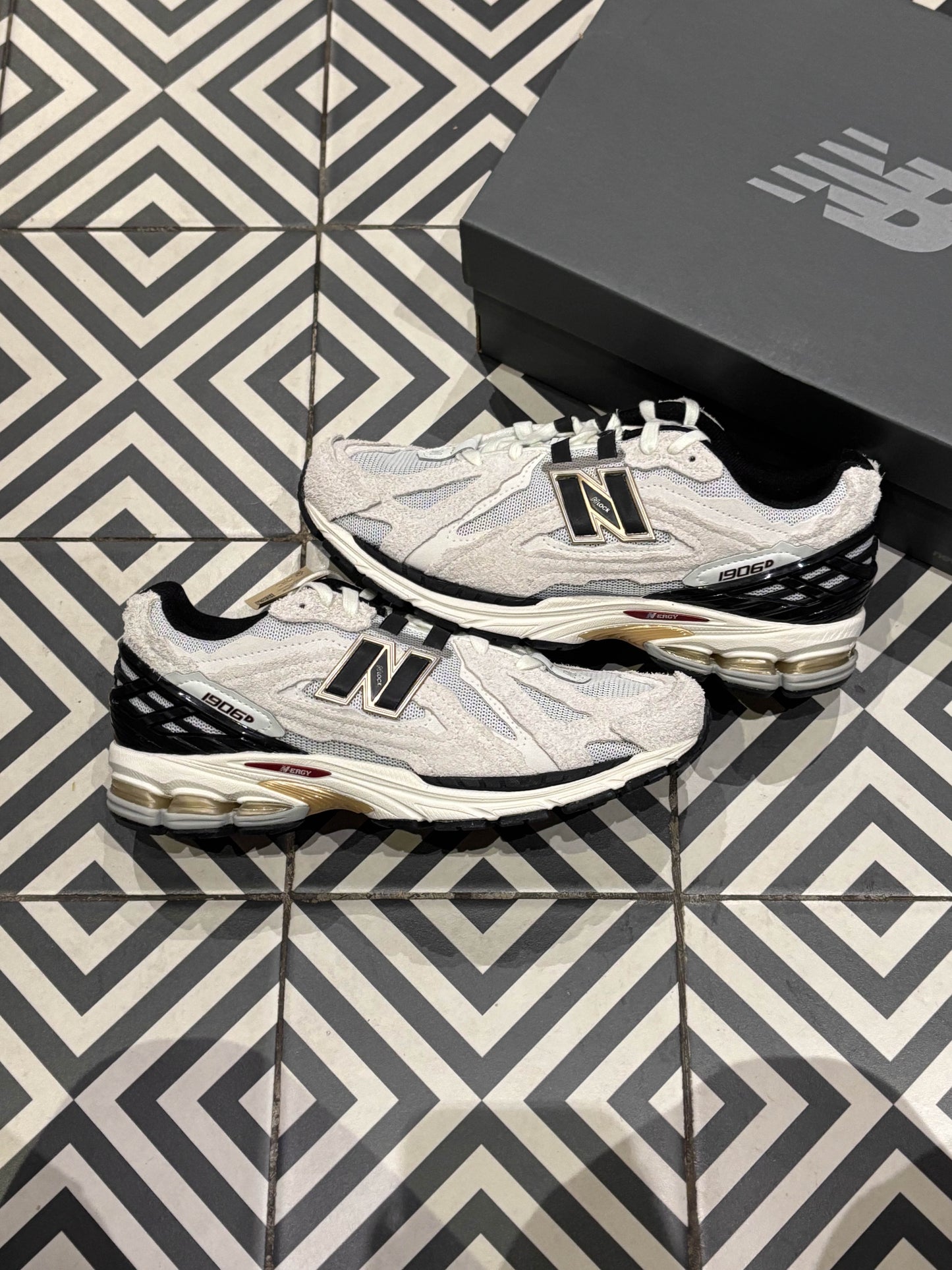 New Balance 1906 Protection pack Turtledove (Taille 43)