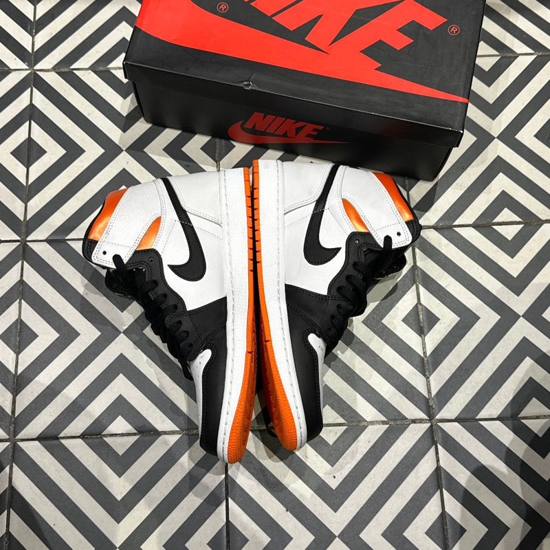 Jordan 1 High Electro Orange (Taille 42,5)