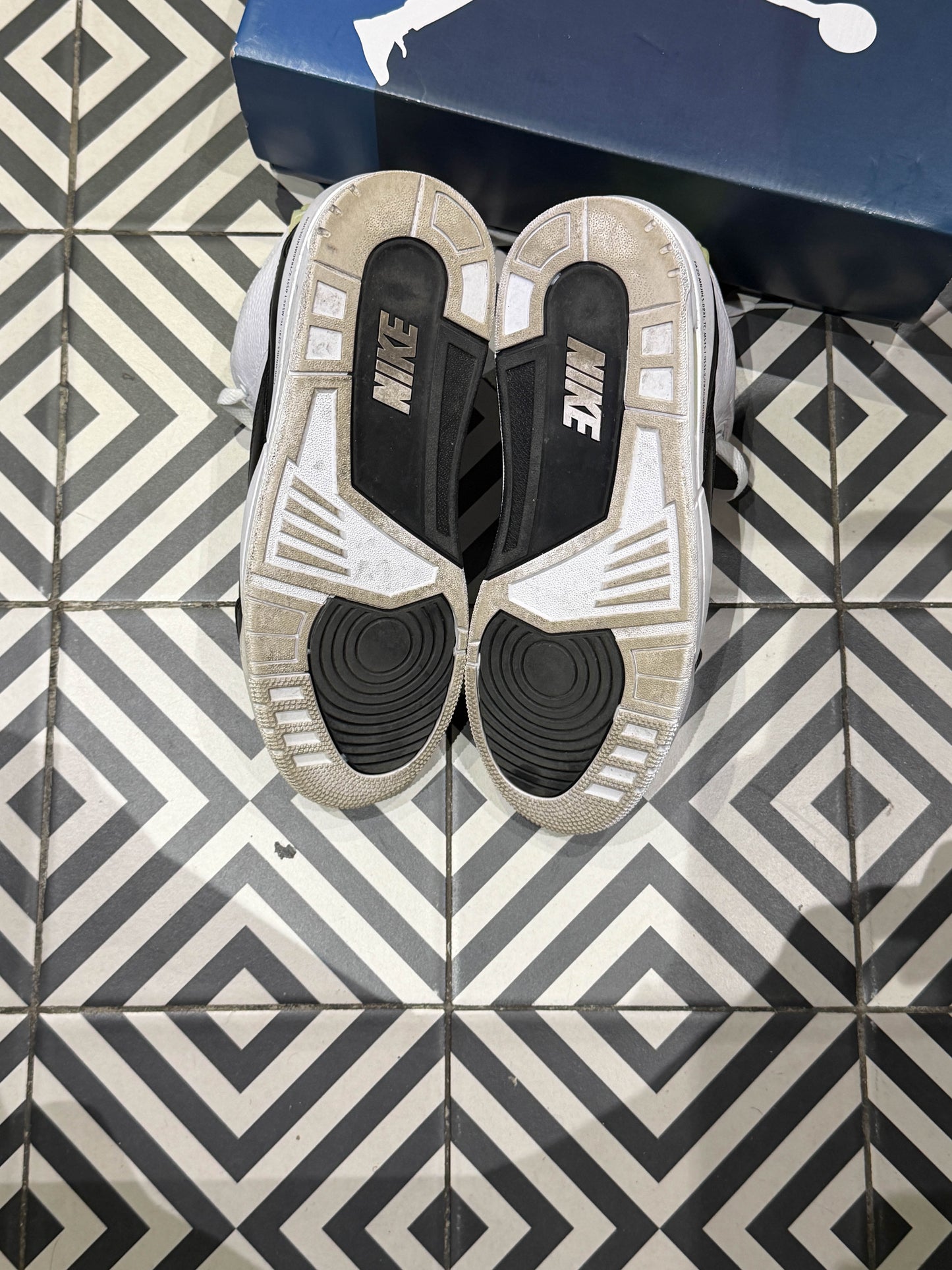 Jordan 3 Fragment (Taille 43)