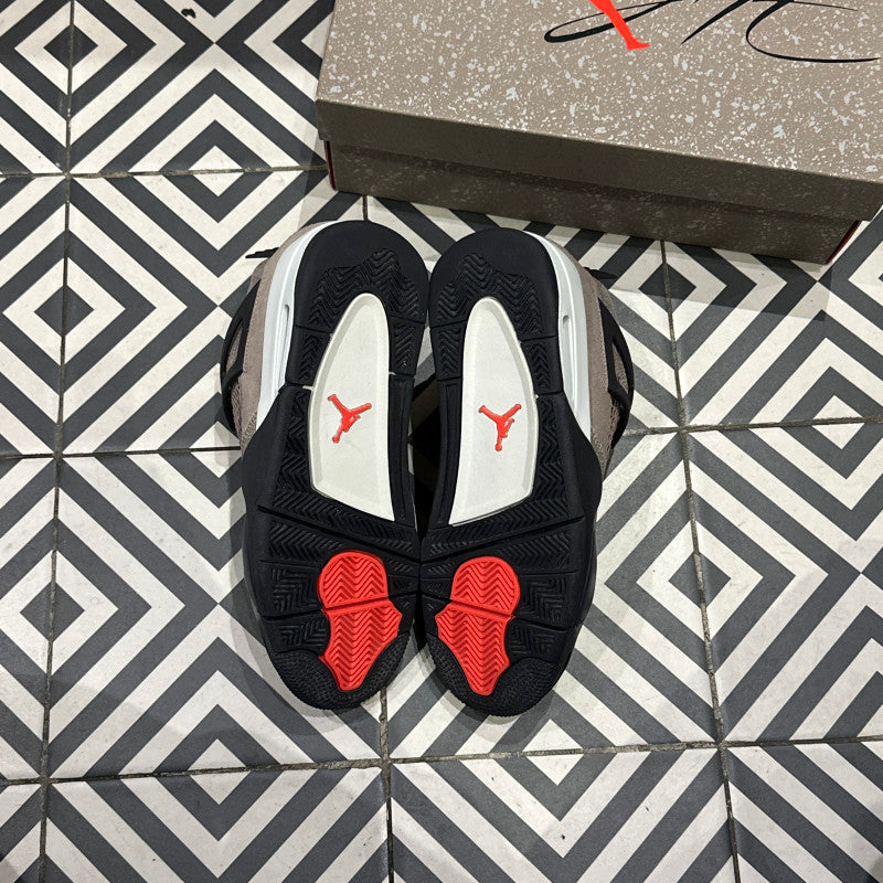 Jordan 4 Taupe Haze (Taille 41)