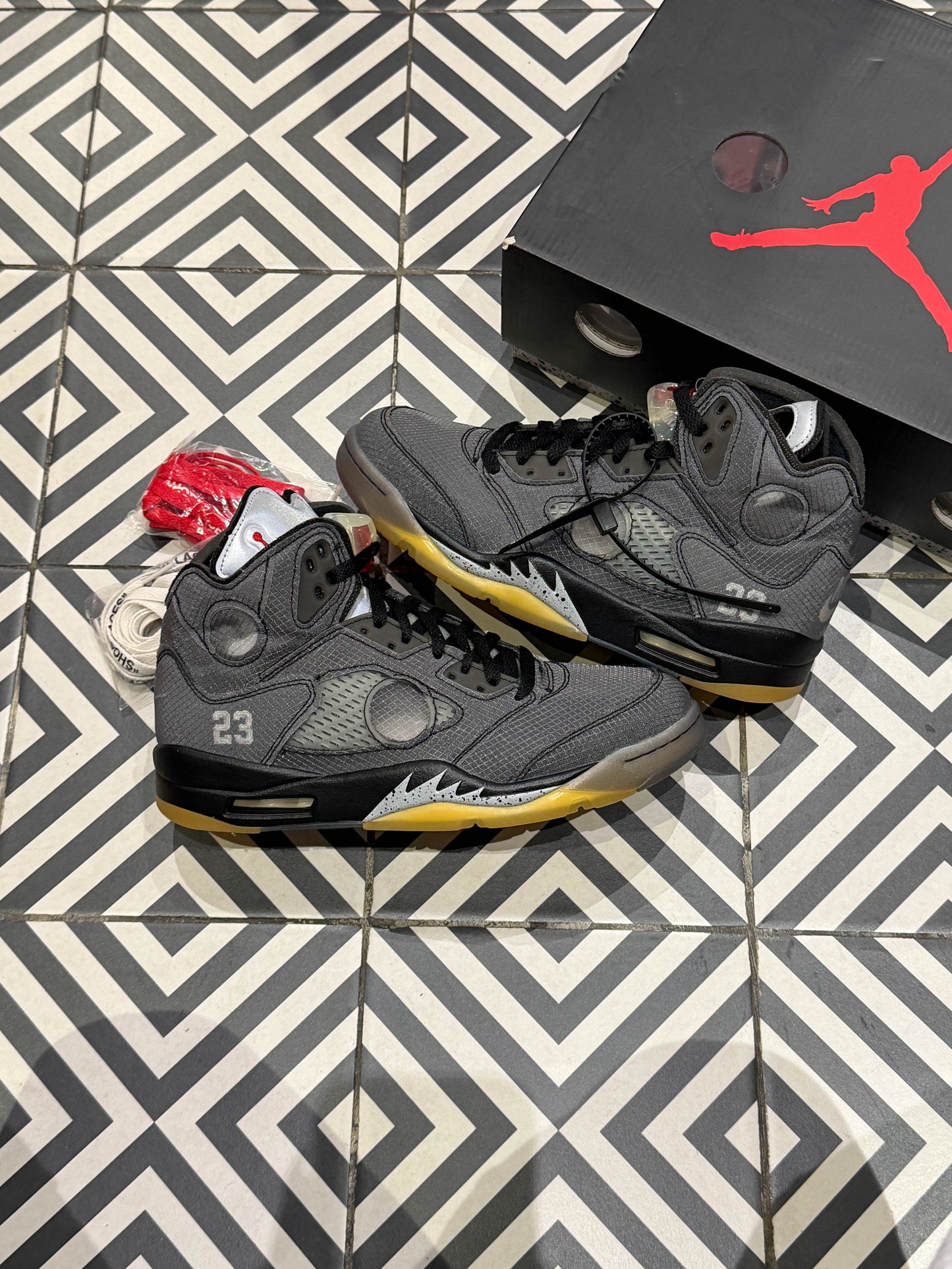 Jordan 5 Off White Muslin (Taille 41)