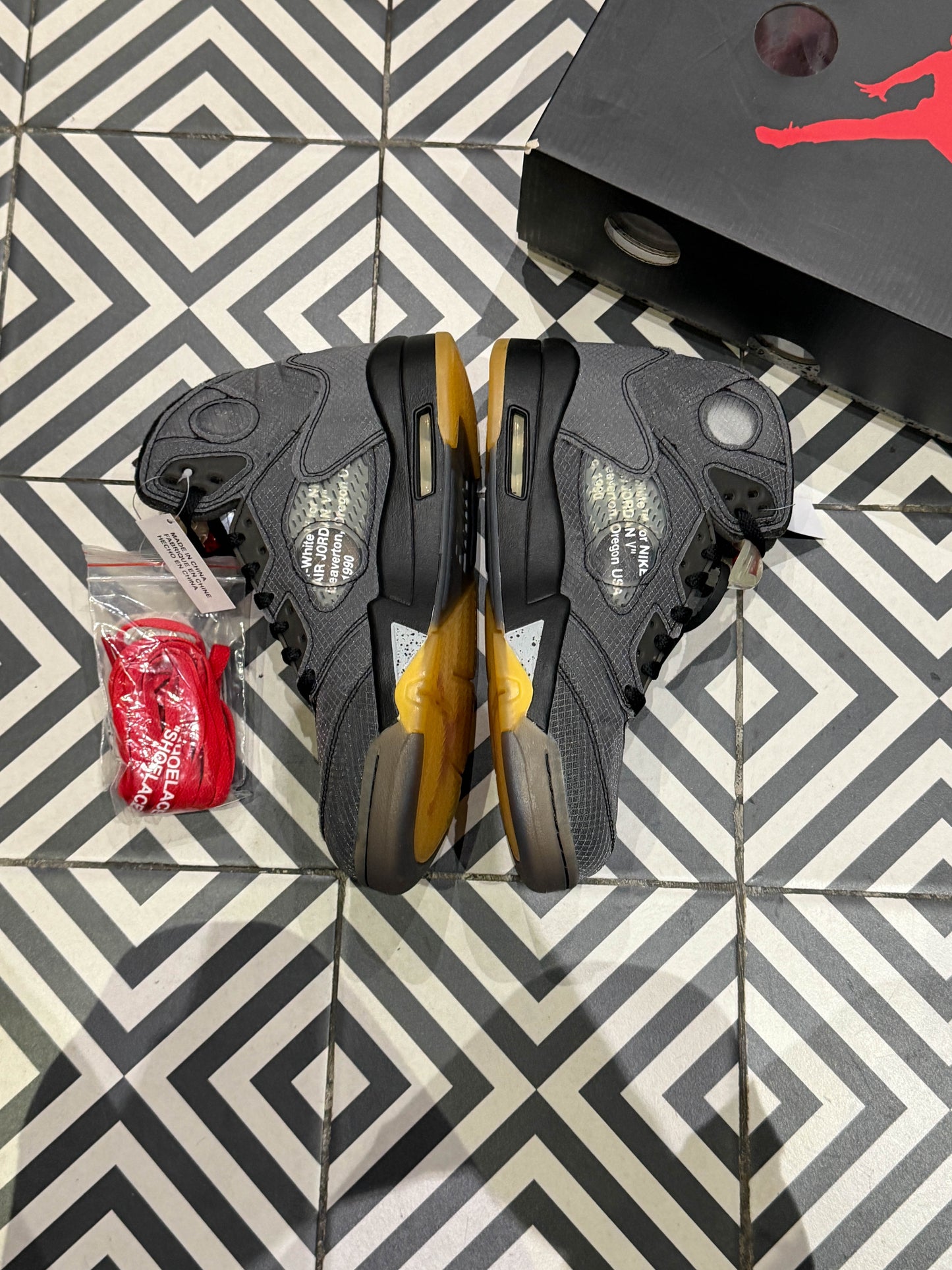 Jordan 5 Off White Muslin (Taille 41)