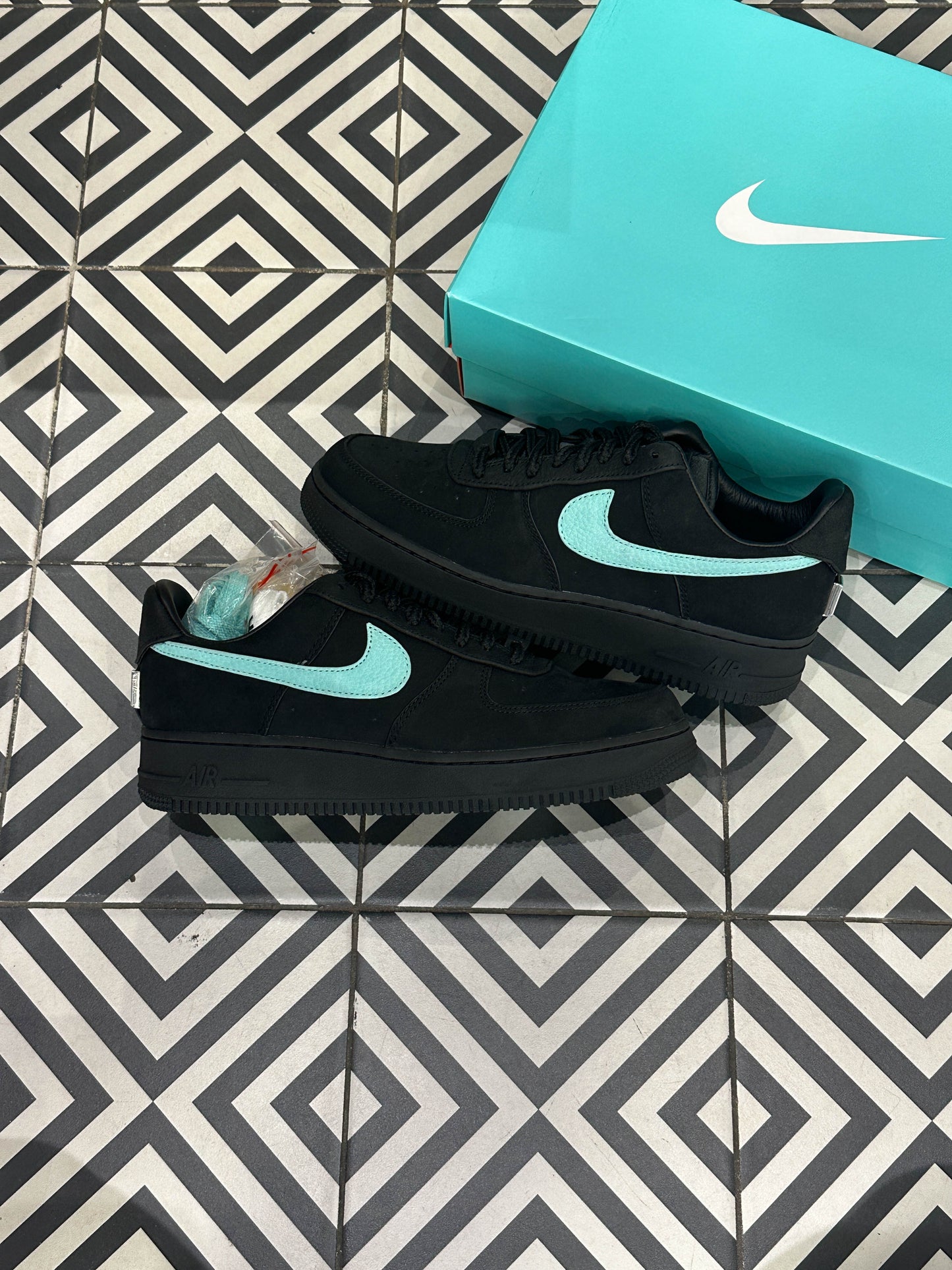 Air Force 1 Tiffany (Taille 43)