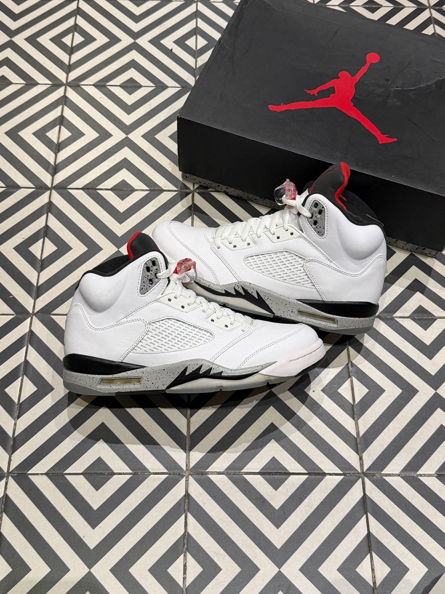 Jordan 5 White Cement (Taille 44,5)