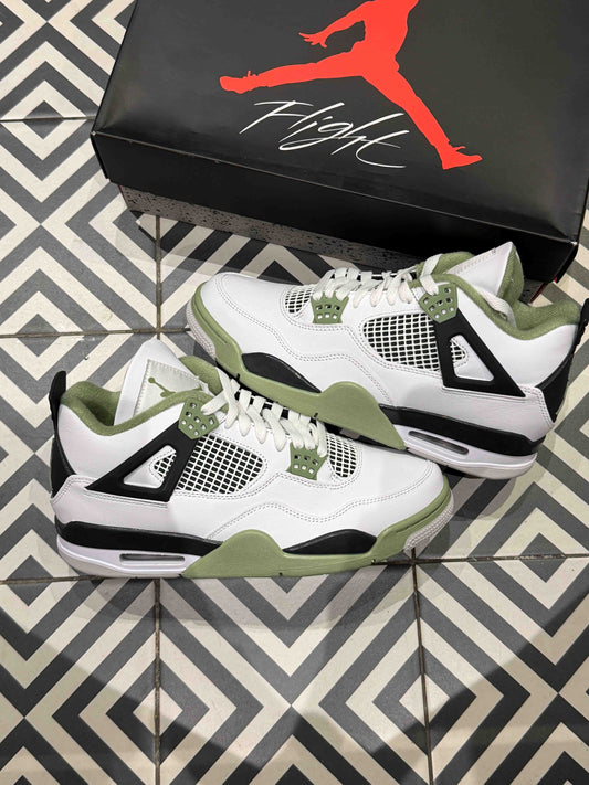 Jordan 4 Seafoam (Taille 43)