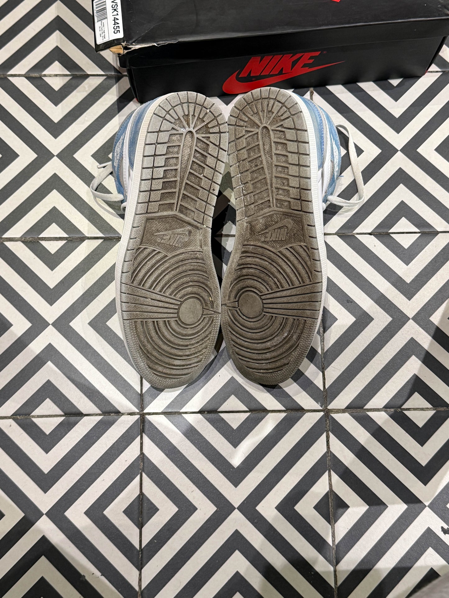 Jordan 1 High Hyper Royal (Taille 45)