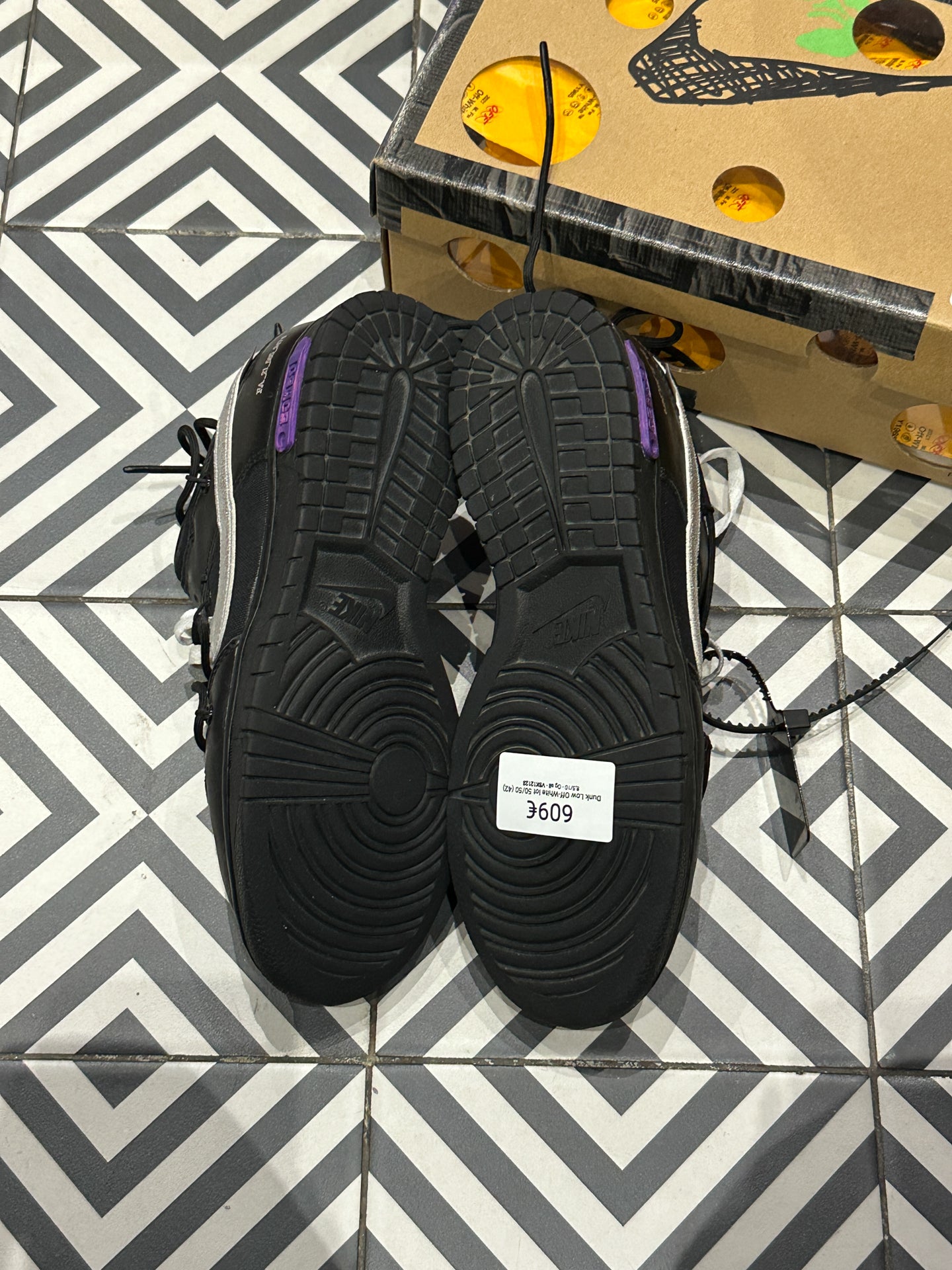 Dunk Low Off-White lot 50/50 (42)