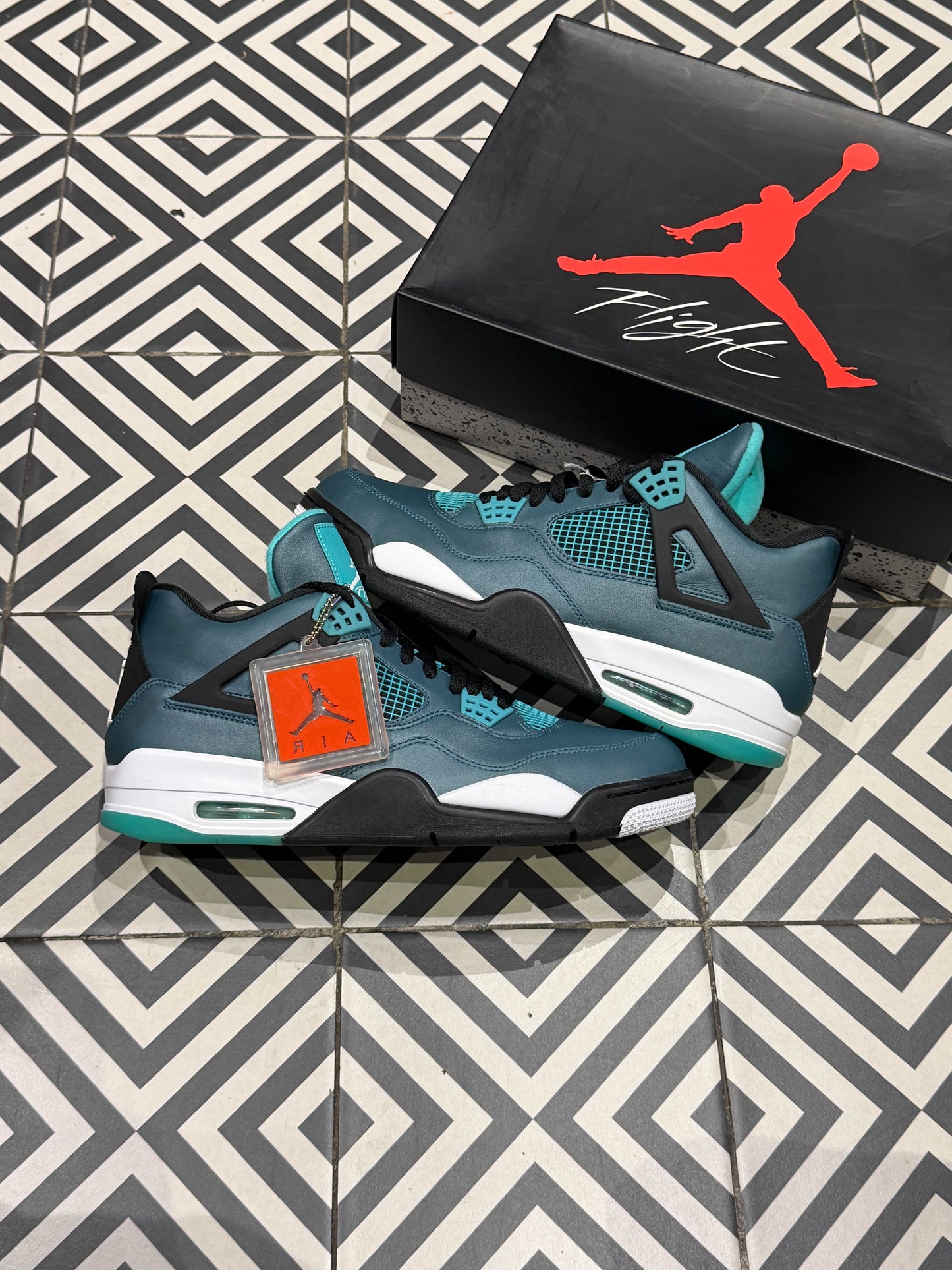 Jordan 4 Teal (Taille 46)