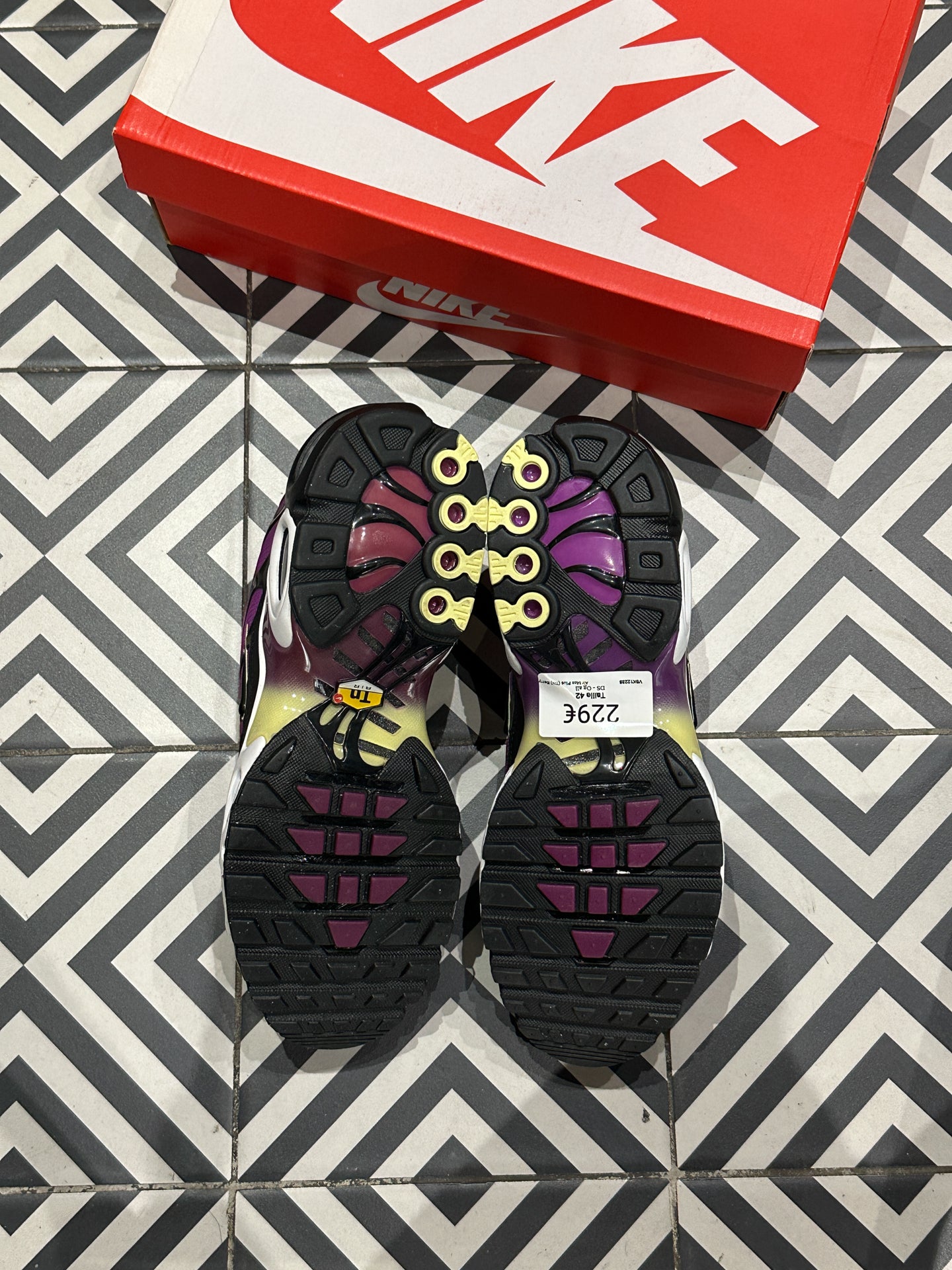 Air Max Plus (TN) Berry (42)