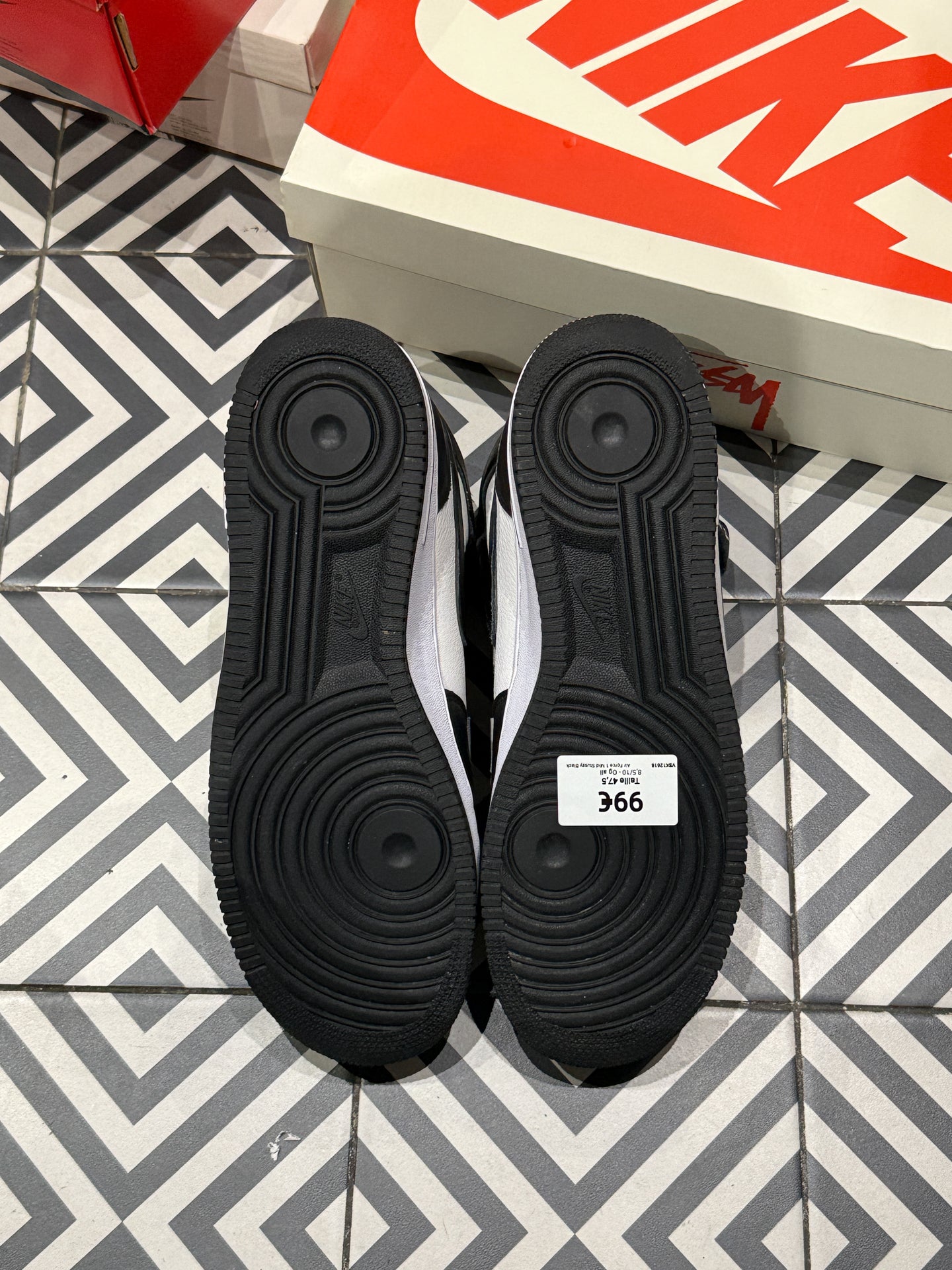 Air Force 1 Mid Stussy Black (Taille 47,5)
