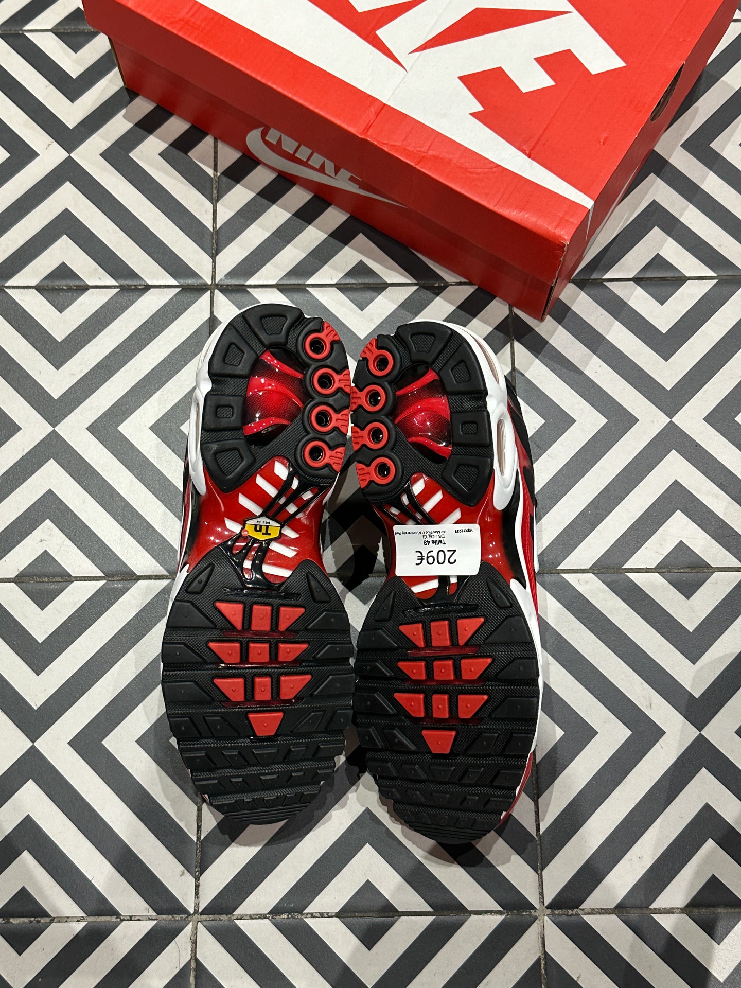 Air Max Plus (TN) university Red (43)