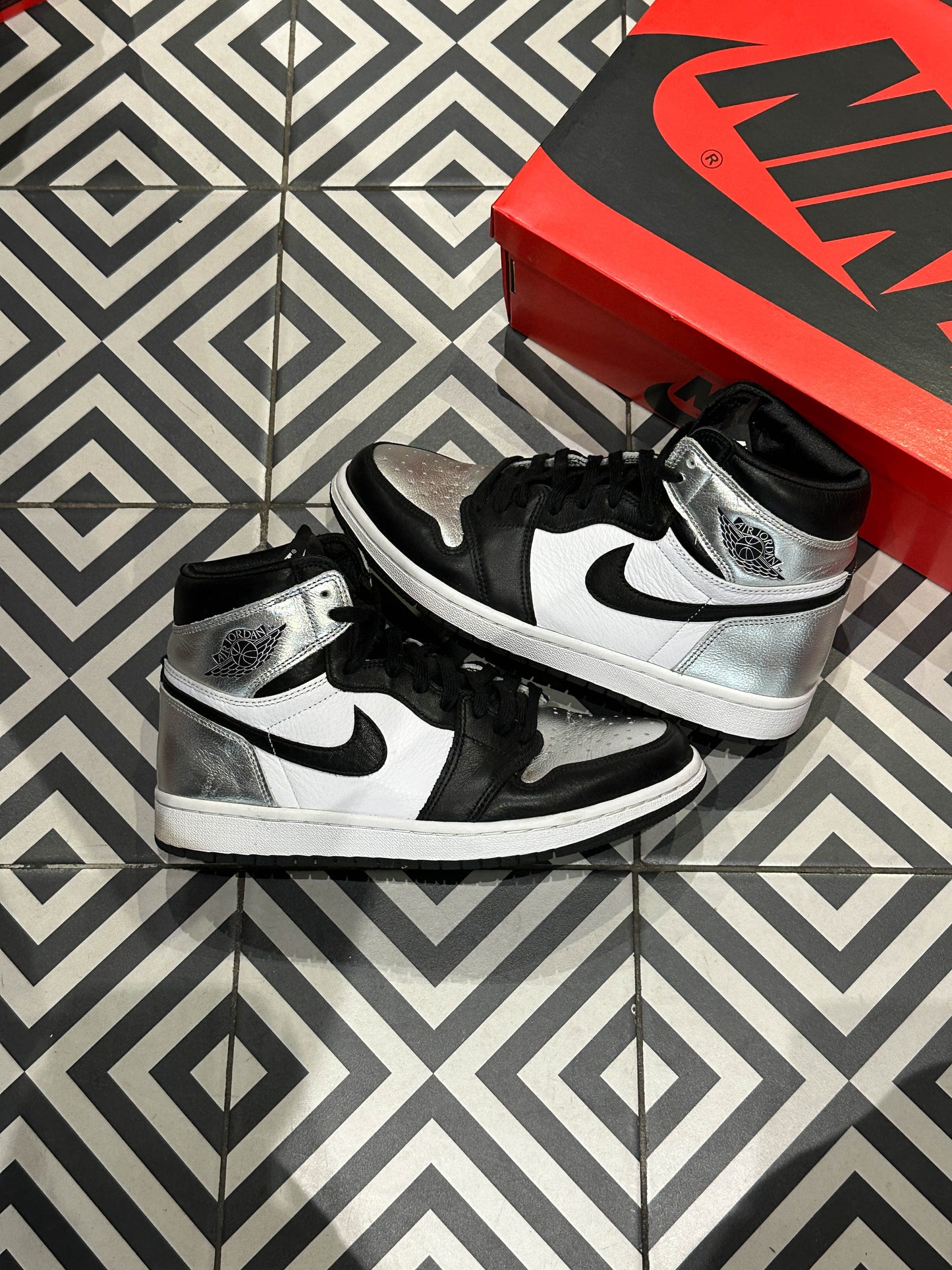Jordan 1 High Silver Toe (Taille 40)