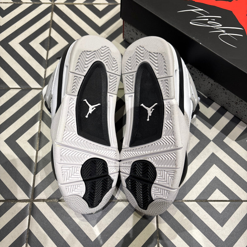 Jordan 4 Military Black GS (Taille 36,5)