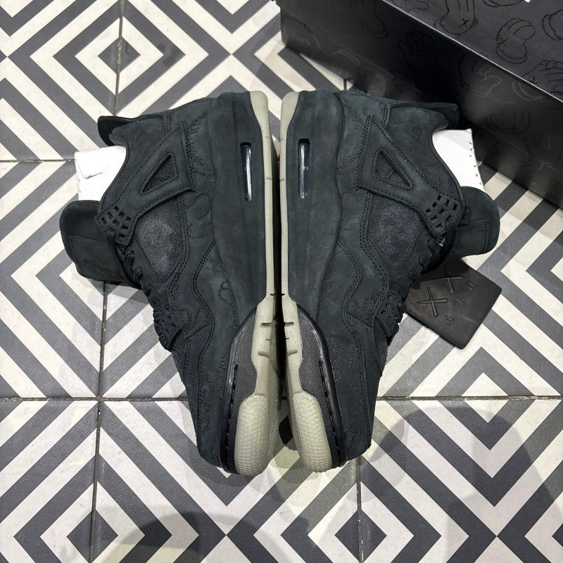 Jordan 4 Kaws Black (Taille 40,5)